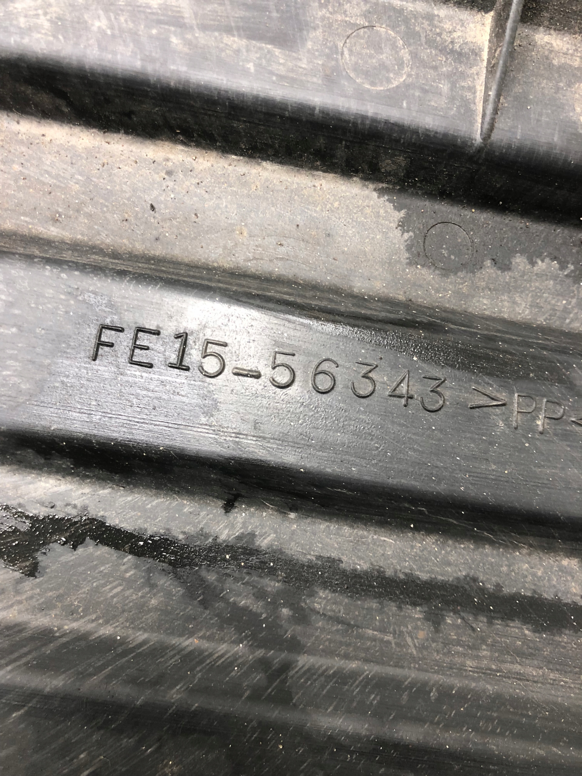 cover chassis right MAZDA RX-8 RX8 FE15-56343