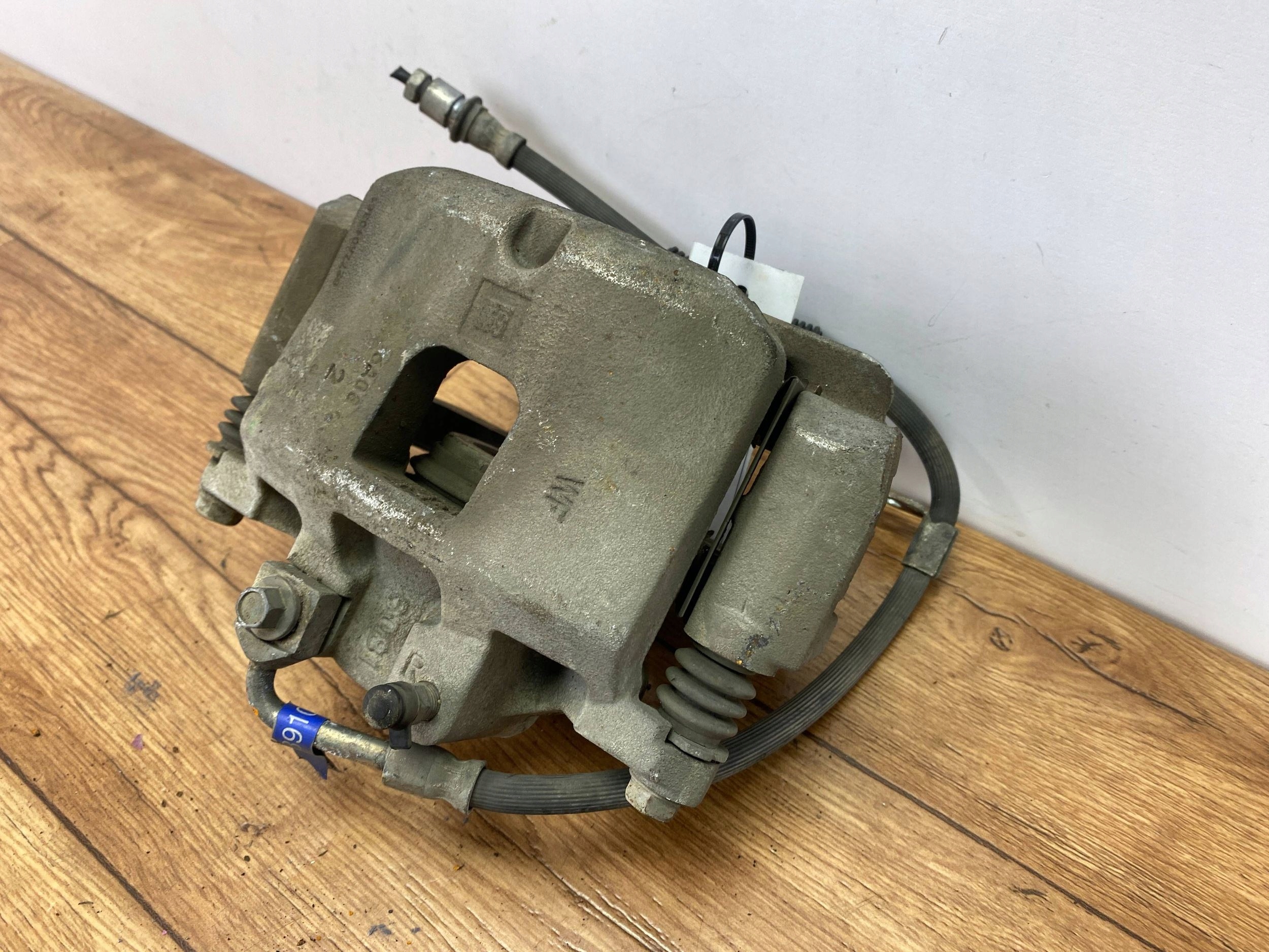 caliper brake front left Chevrolet Camaro 2016