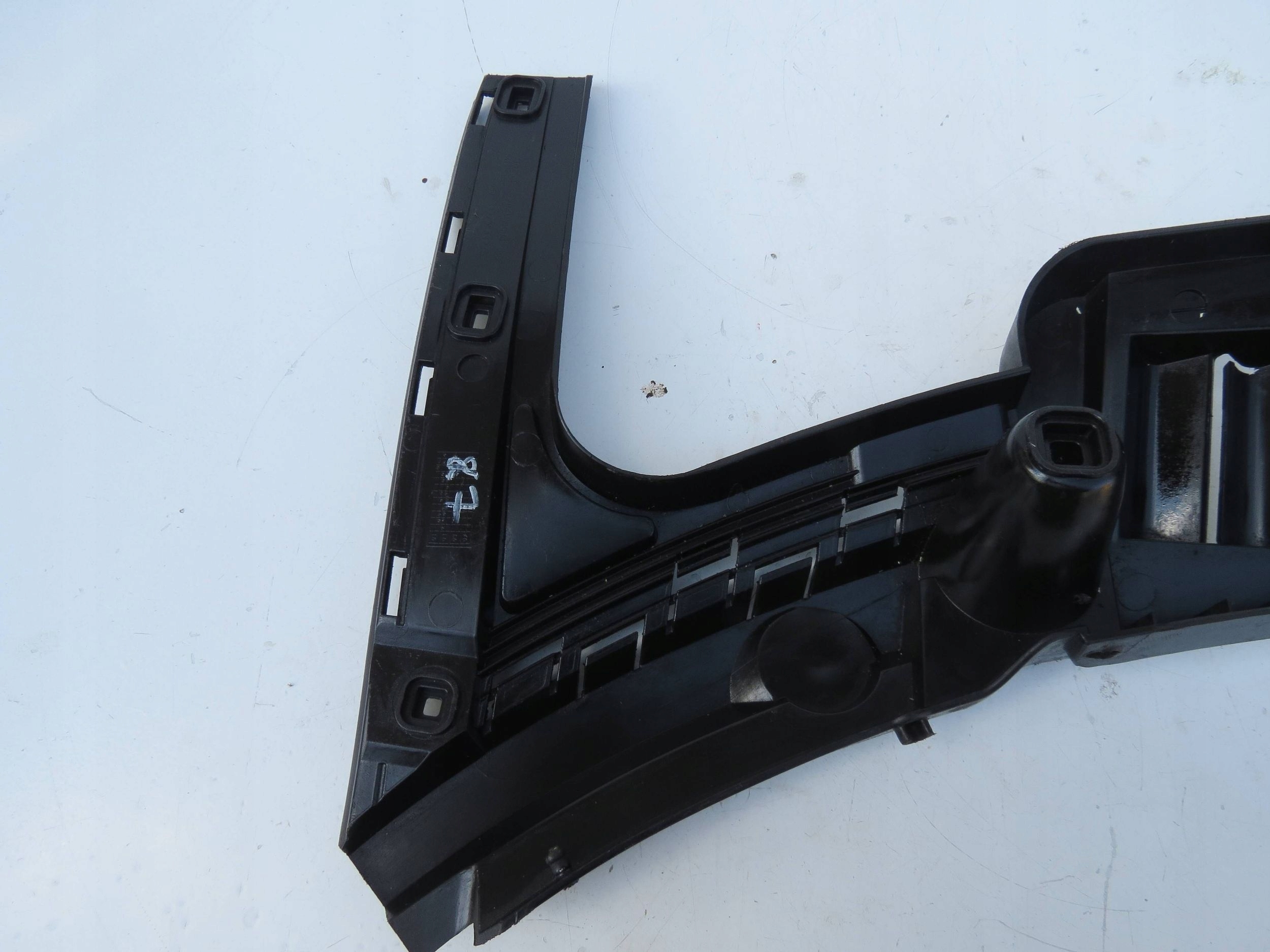 bumper bracket right rear part VOLVO XC90 8620567