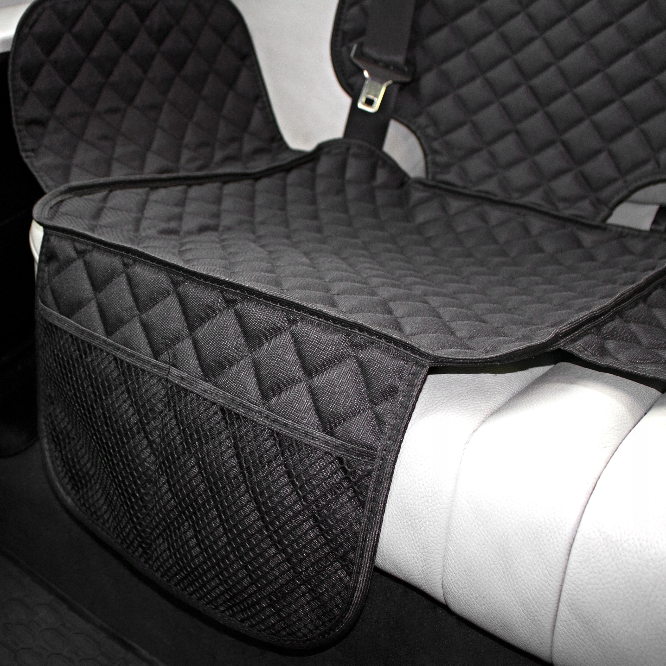 PIKOWANA MATA OCHRONNA POD FOTELIK SAMOCHODOWY Z USZAMI DODATKOWA OCHRONA Marka Agmi