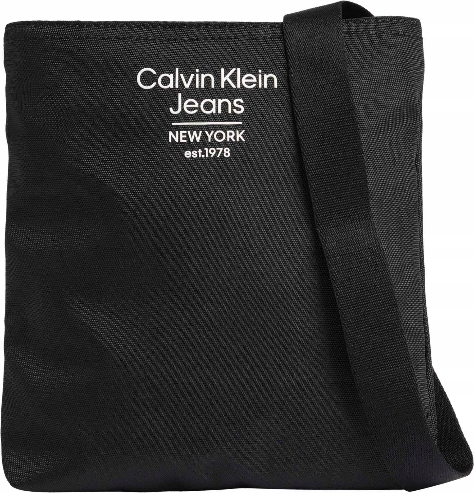 Calvin Klein Taška Kabelka Přes Rameno Essentials Černá