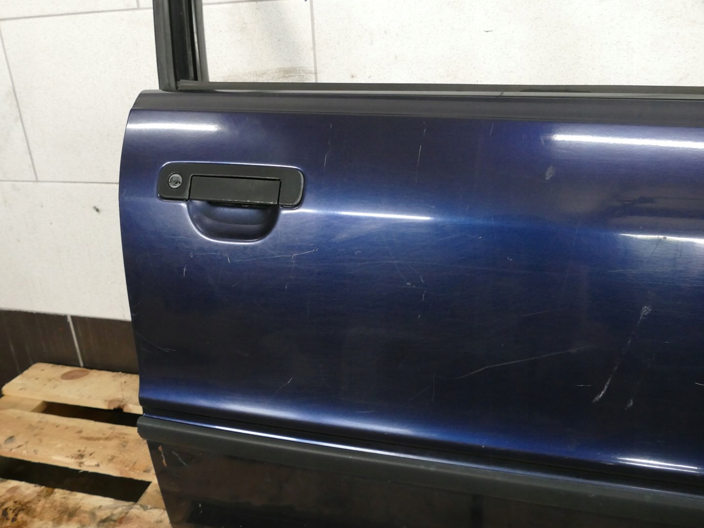 AUDI 80 B4 door right front right front LZ5T