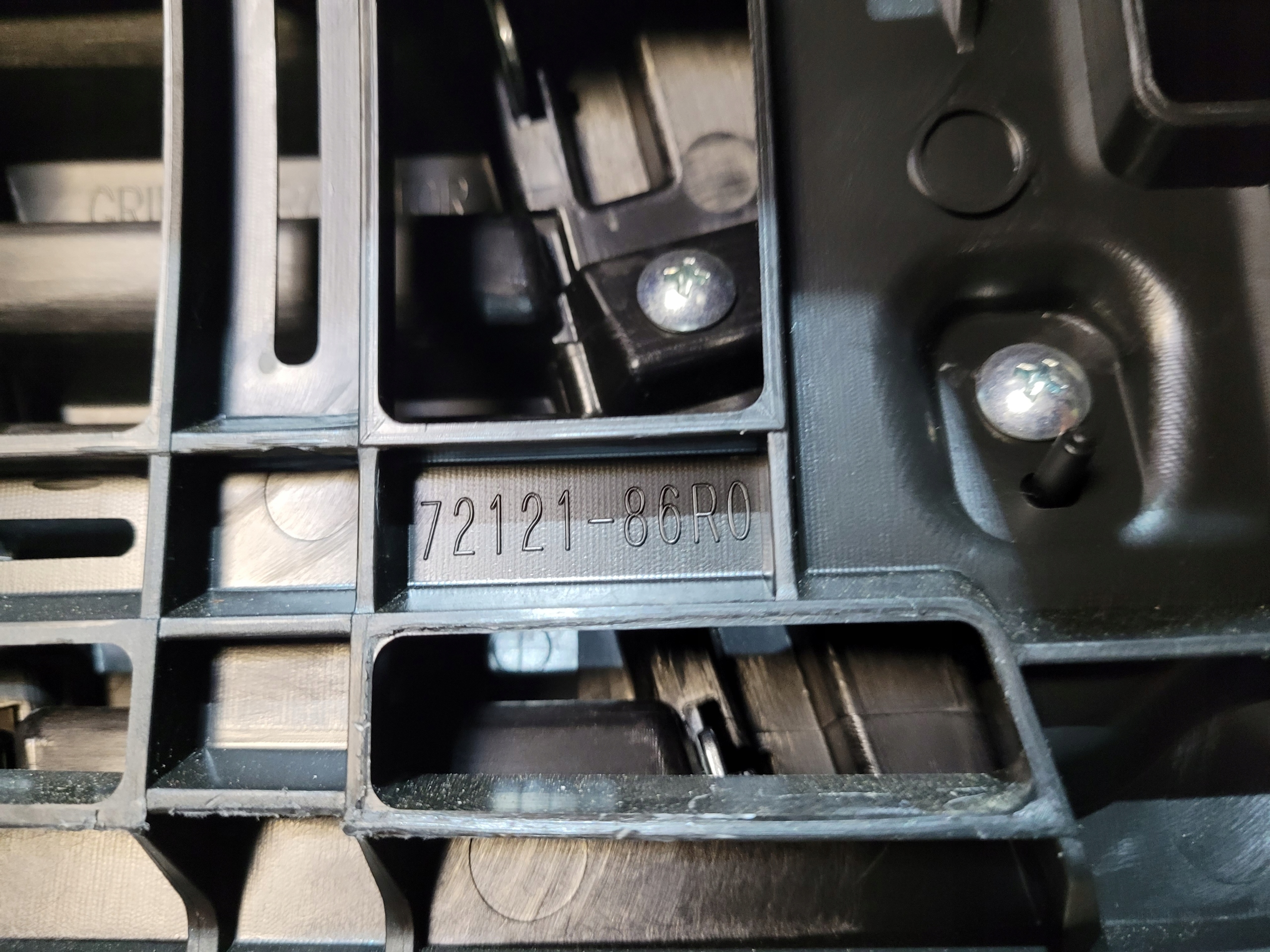 Suzuki Vitara I ET Kühlergrill FRONTGRILL Kühlergitter 7212186R0 - Thumbnail 9