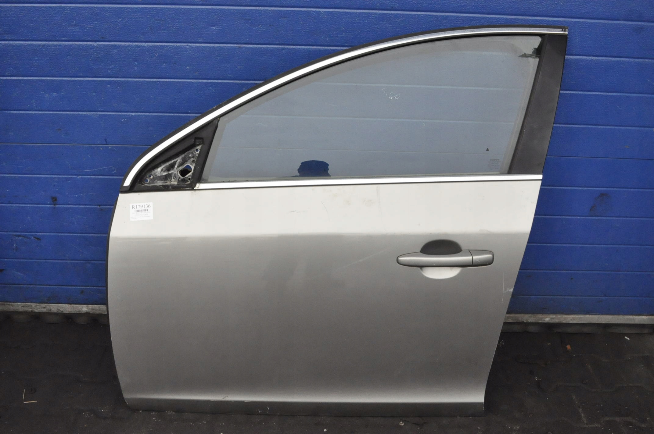 VOLVO S60 II V60 DRZWI LEWY PRZÓD LEWE PRZEDNIE