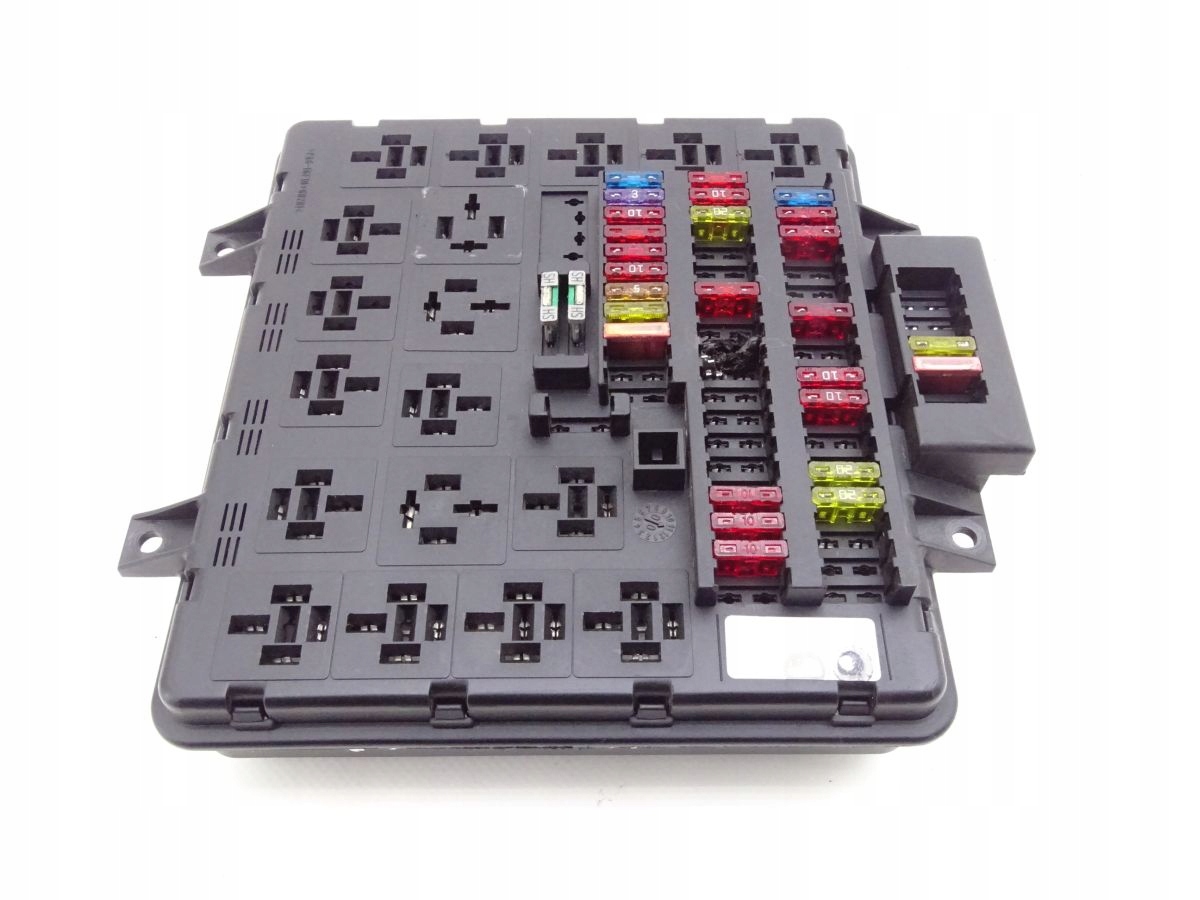 RENAULT MIDLUM 00-06 SKRZYNKA BEZPIECZNIKÓW