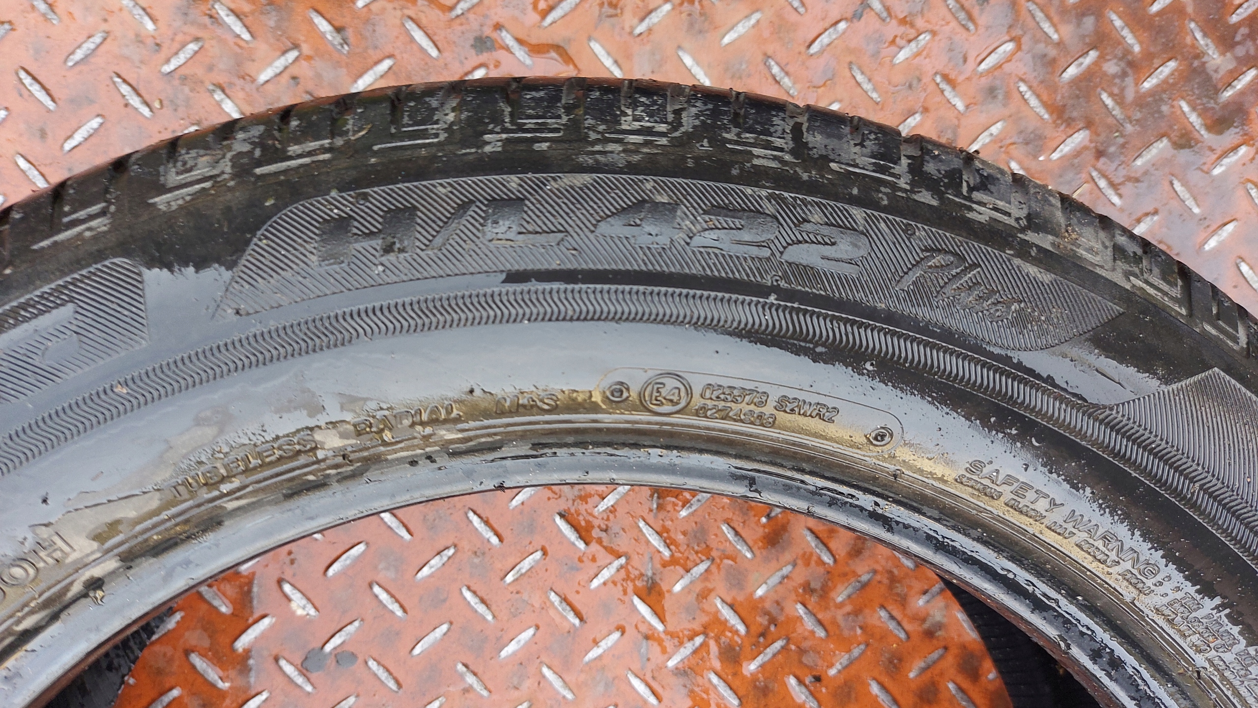 BRIDGESTON ECOPIA HL 422 plus 235/55R18 tyres summer 5,5mm