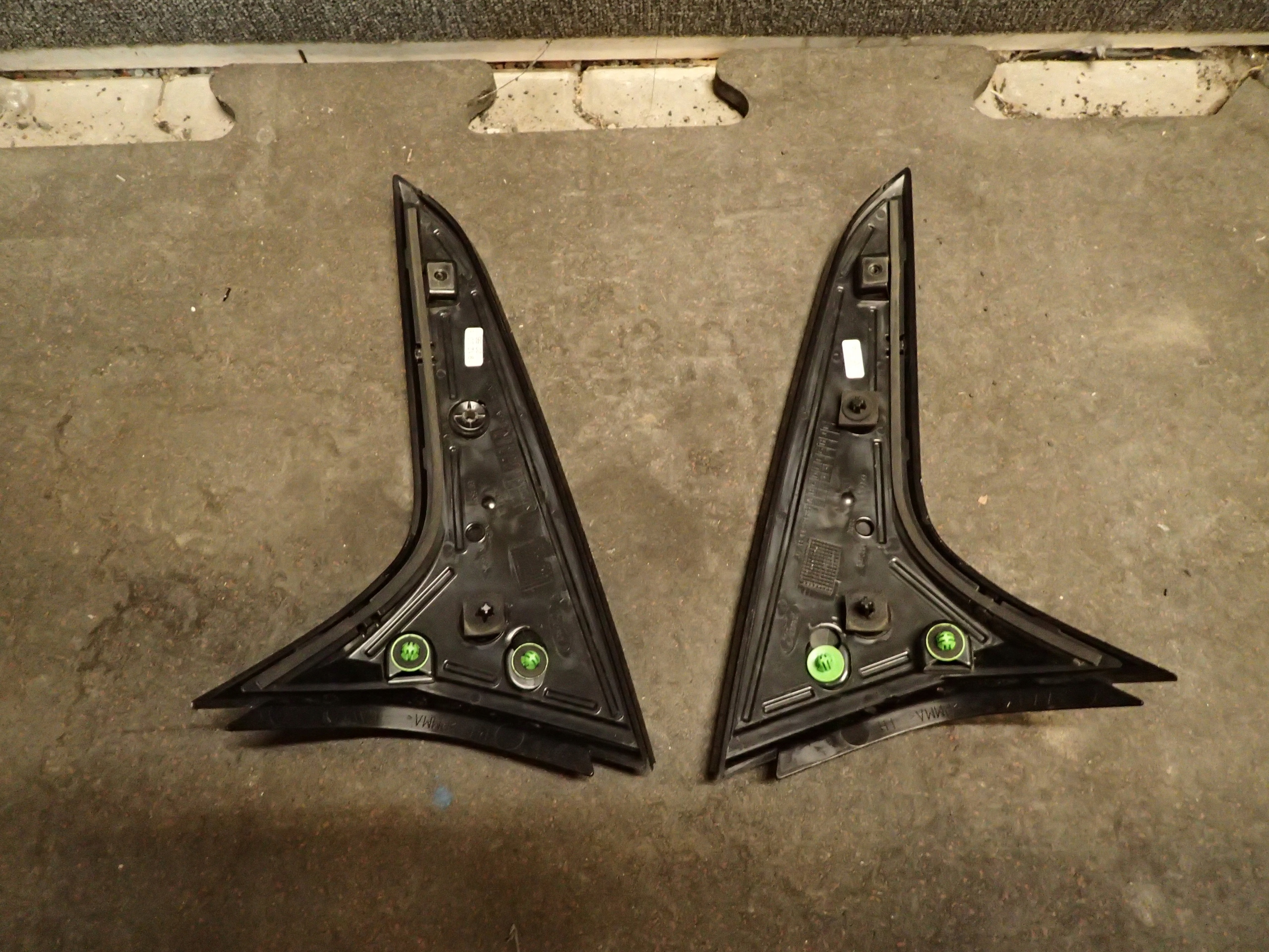 MOULDING BONNET COVER TRUNK DOOR FORD FOCUS MK4