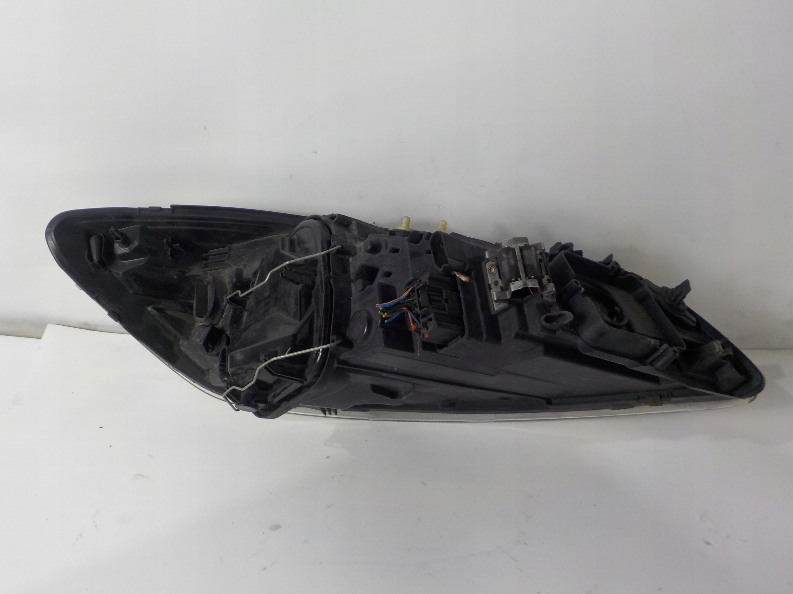 VOLVO C30 LIFT light left front front UK