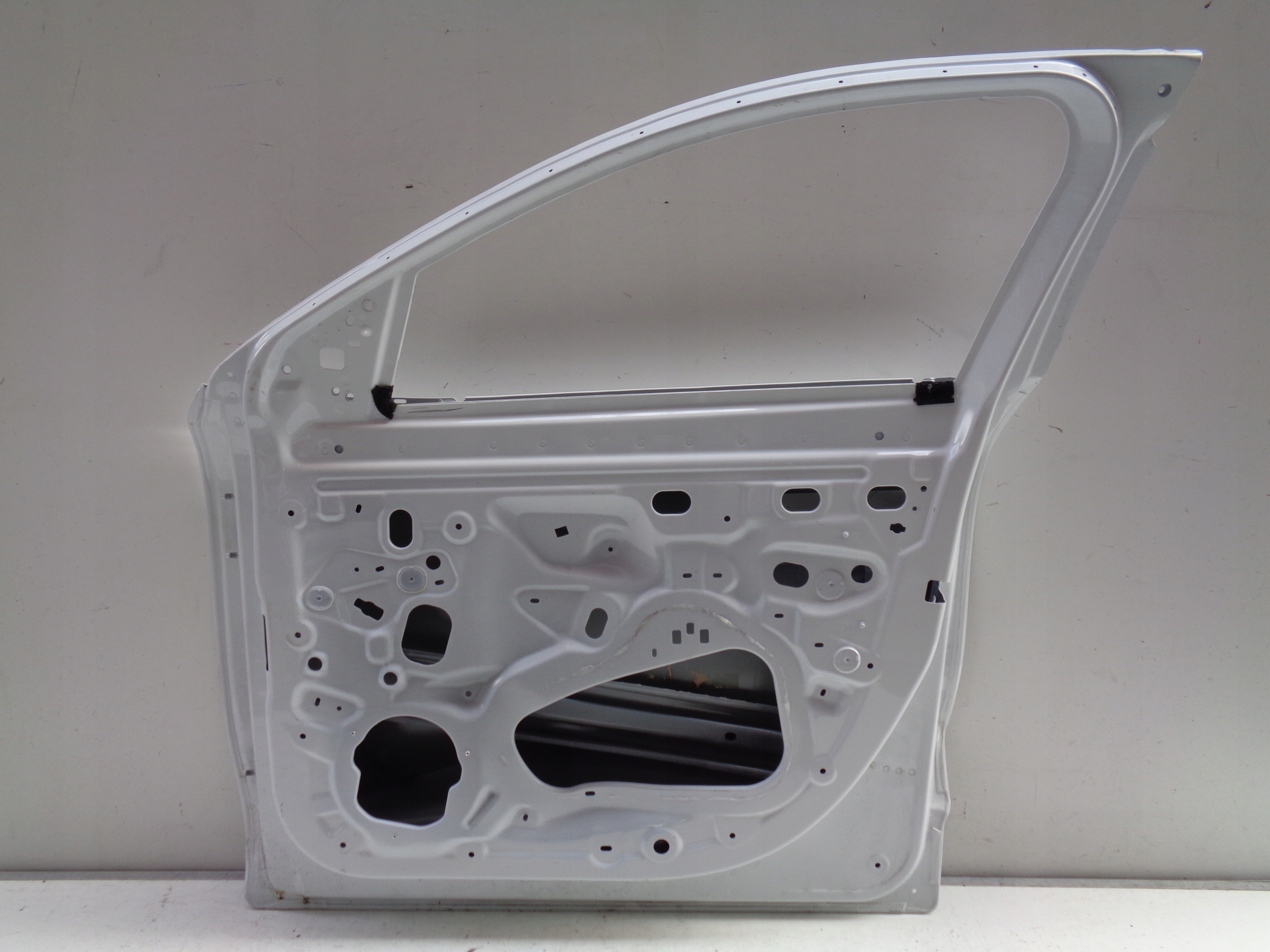 door right front RENAULT MEGANE V E-TECH 23- NR 40119