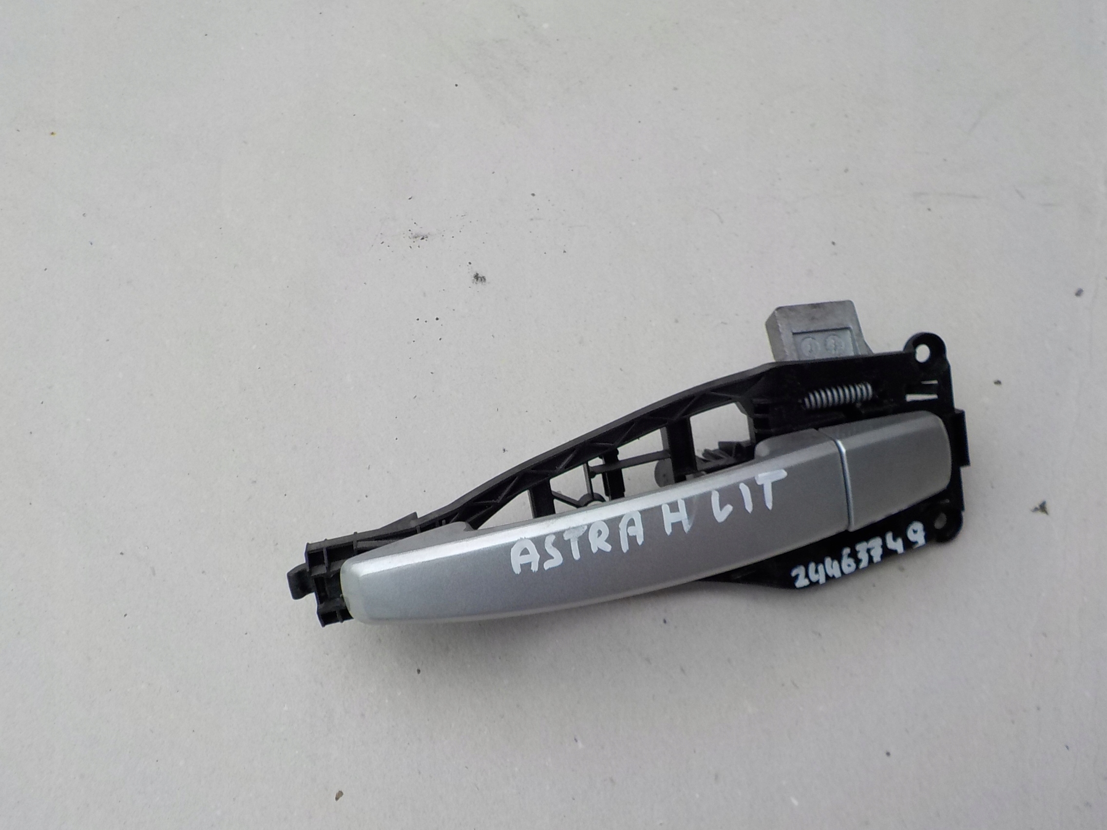 handle left rear part opel astra H kombi