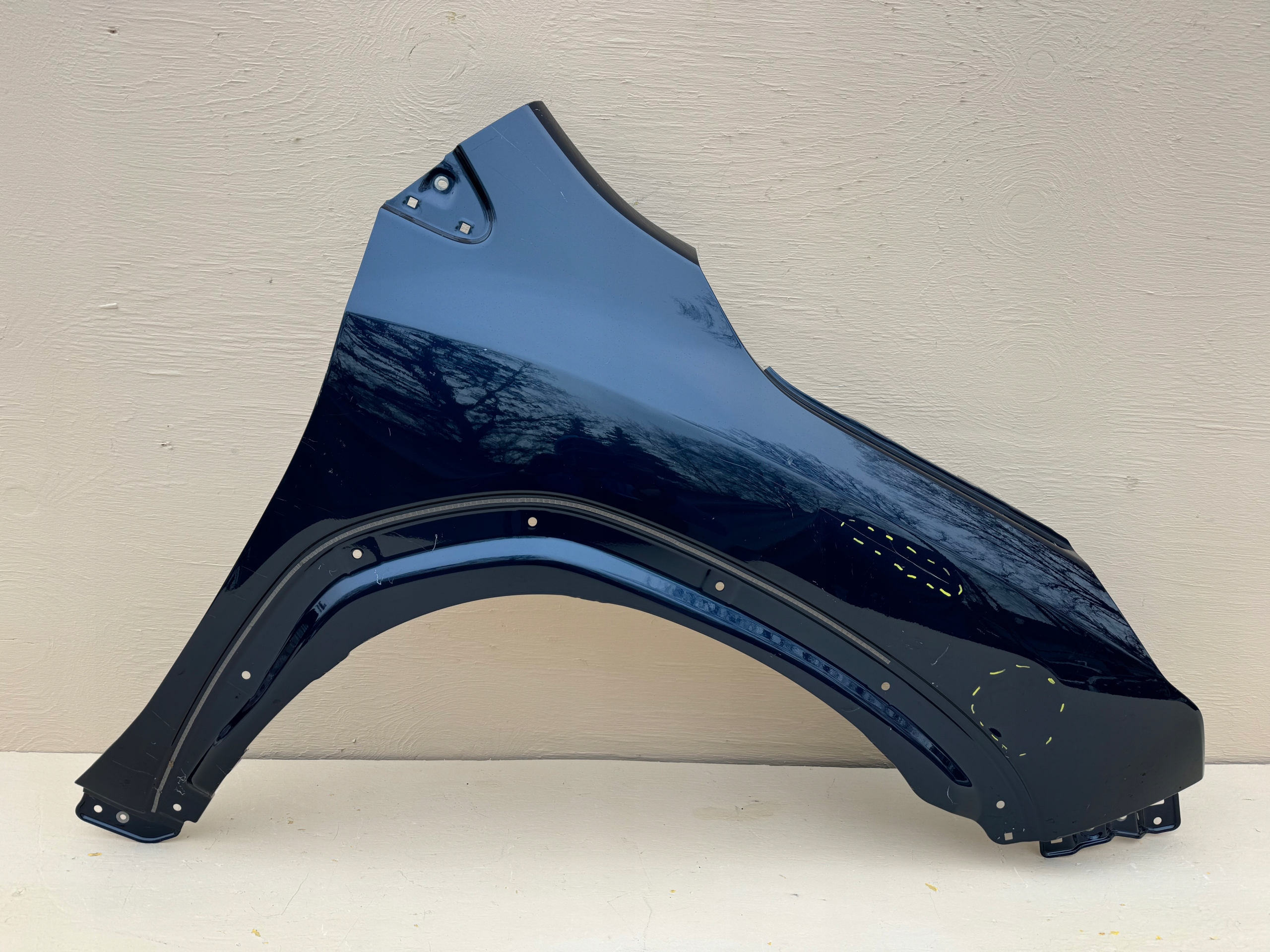 SUZUKI SX4 S-CROSS II 2 22R- BŁOTNIK PRAWY PRZÓD PRZEDNI