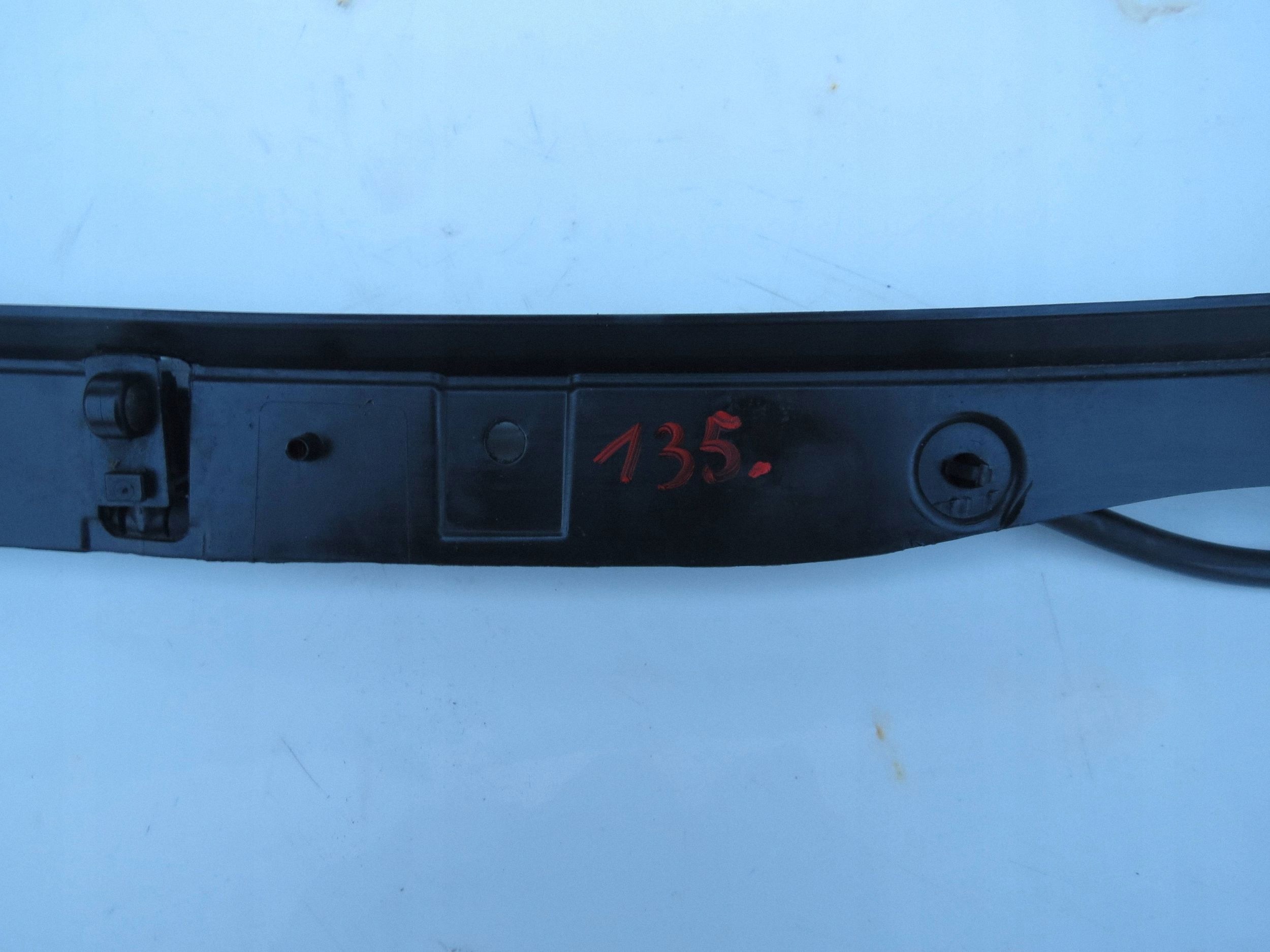 moulding under the window cover washers VOLVO V60 31352536