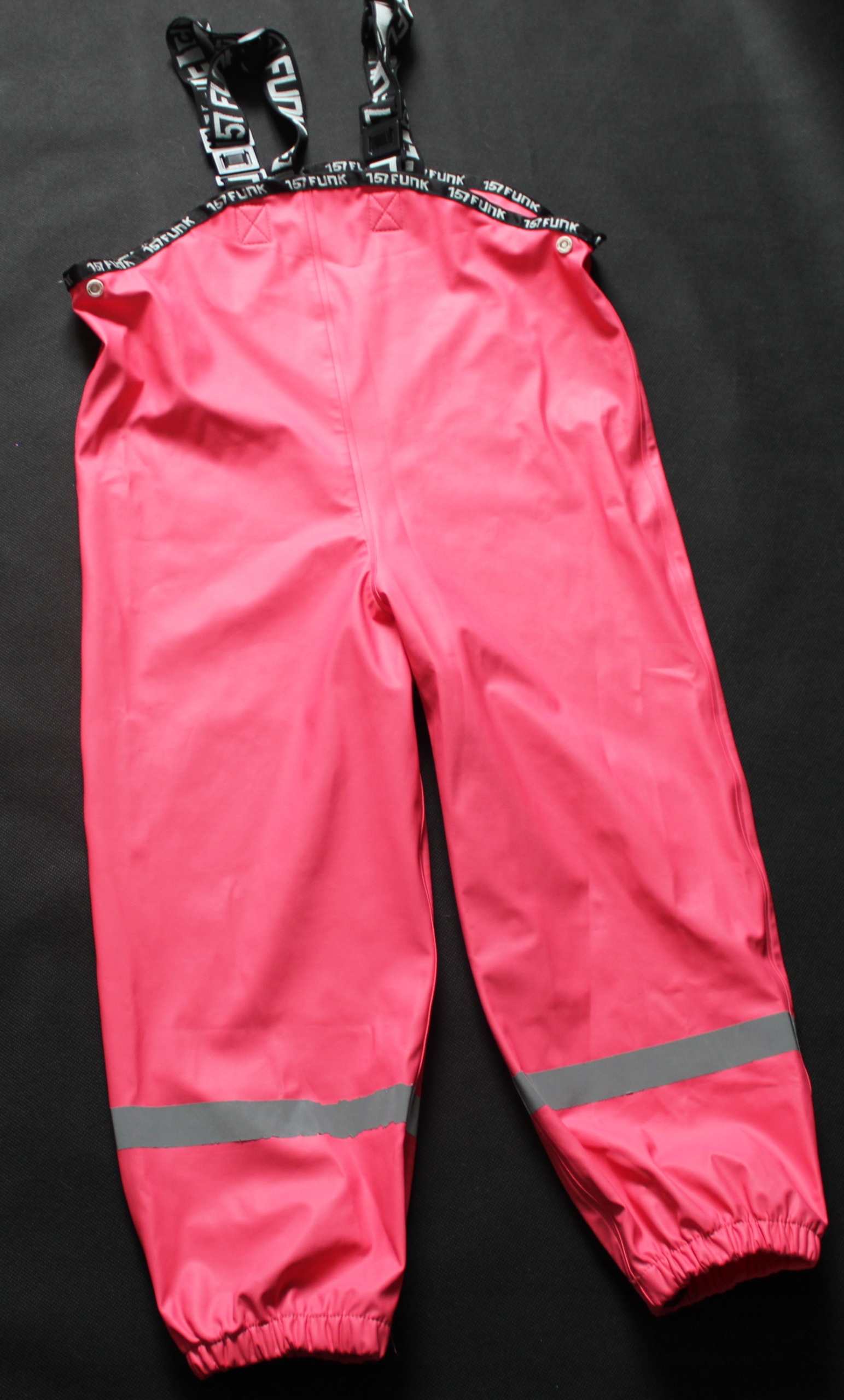 GUMOWANE SPODNIE PRZECIWDESZCZOWE ROZ 110