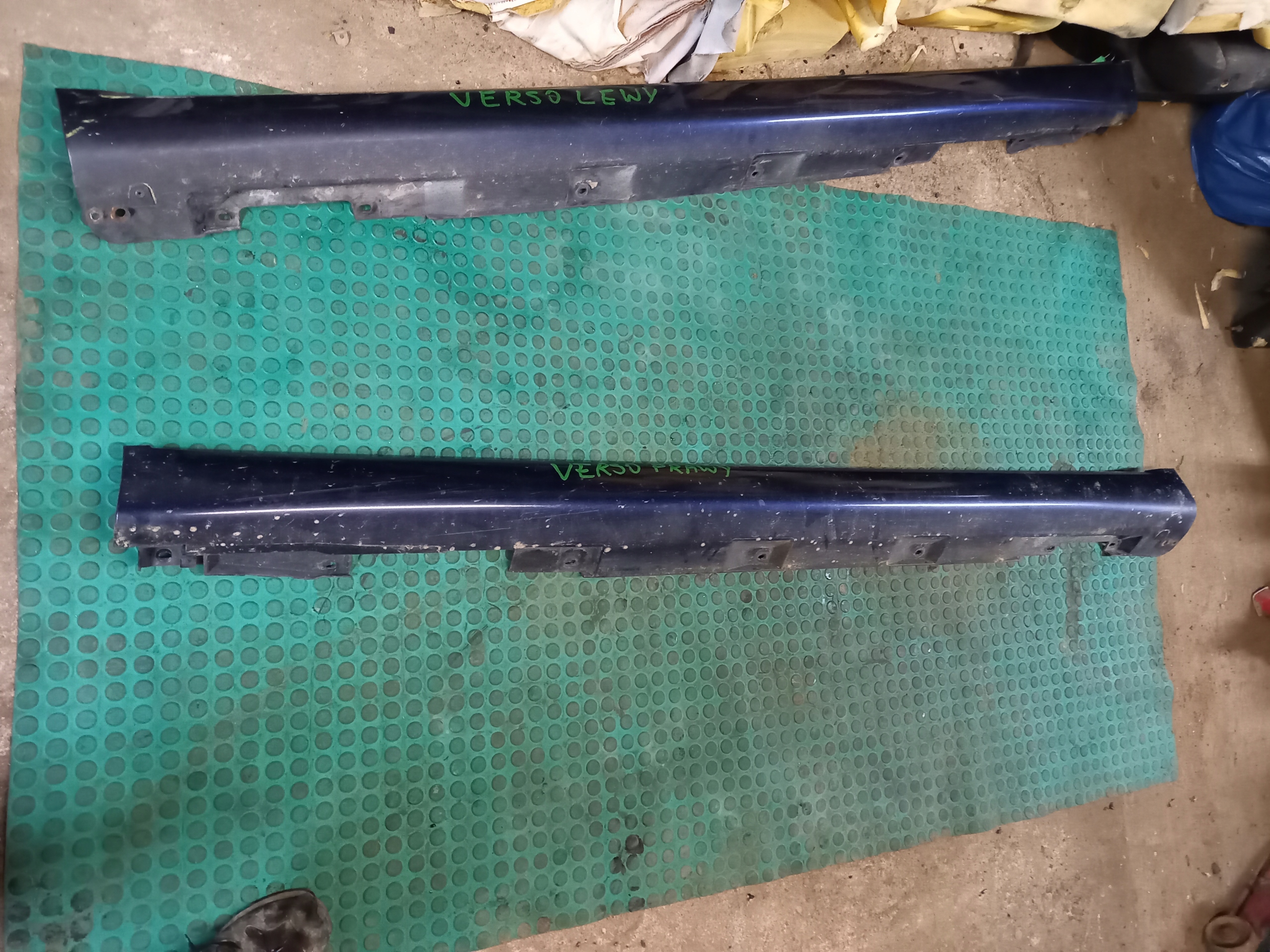 toyota corolla verso II osłona progu prawa próg 05