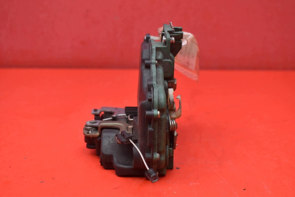 lock door left front front EU C3B1837015Q VW PASSAT B5 LIFT 00-05