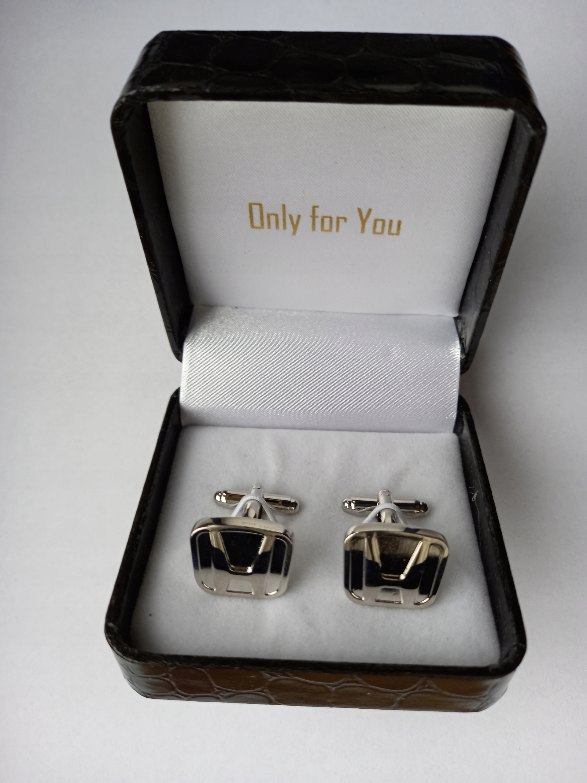 Manžetové knoflíčky na košilích Exciting Stříbrné logo Honda V Pouzdru Schránka