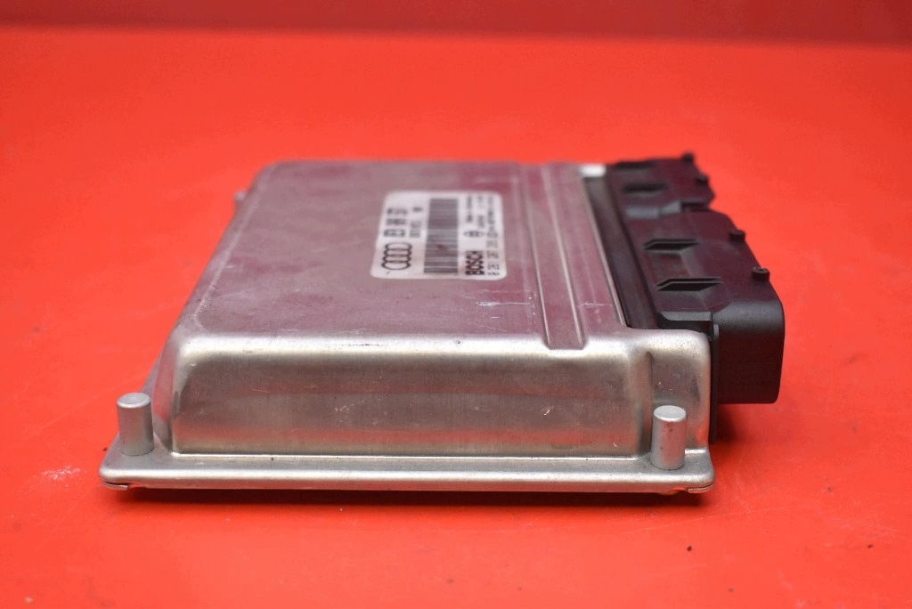 control unit computer of the engine 8E0909557 AUDI A4 B6 2.0 20V 130 KM 00-05