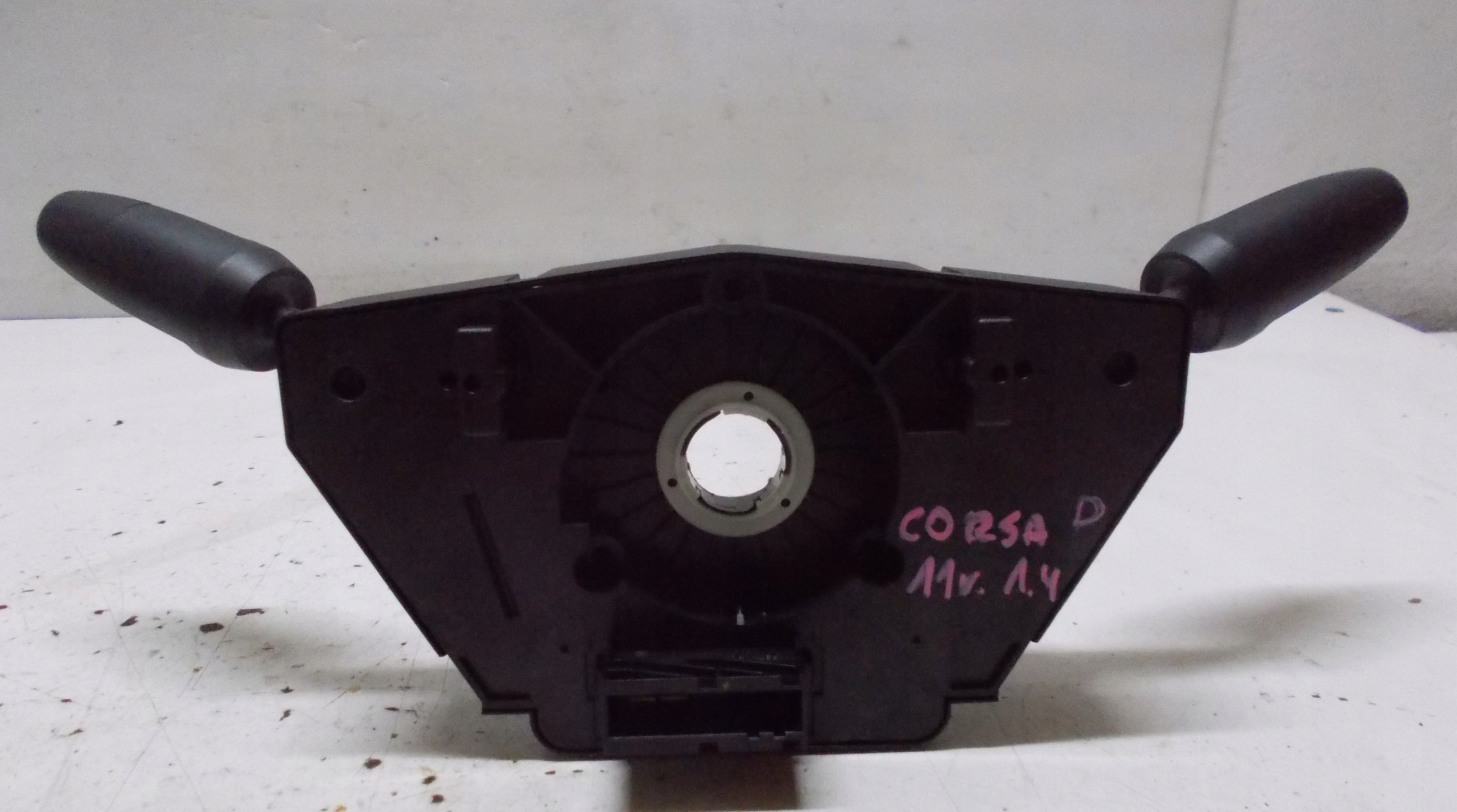 OPEL CORSA D 1.4 11R FL commande levier commodo sous volant 13142283