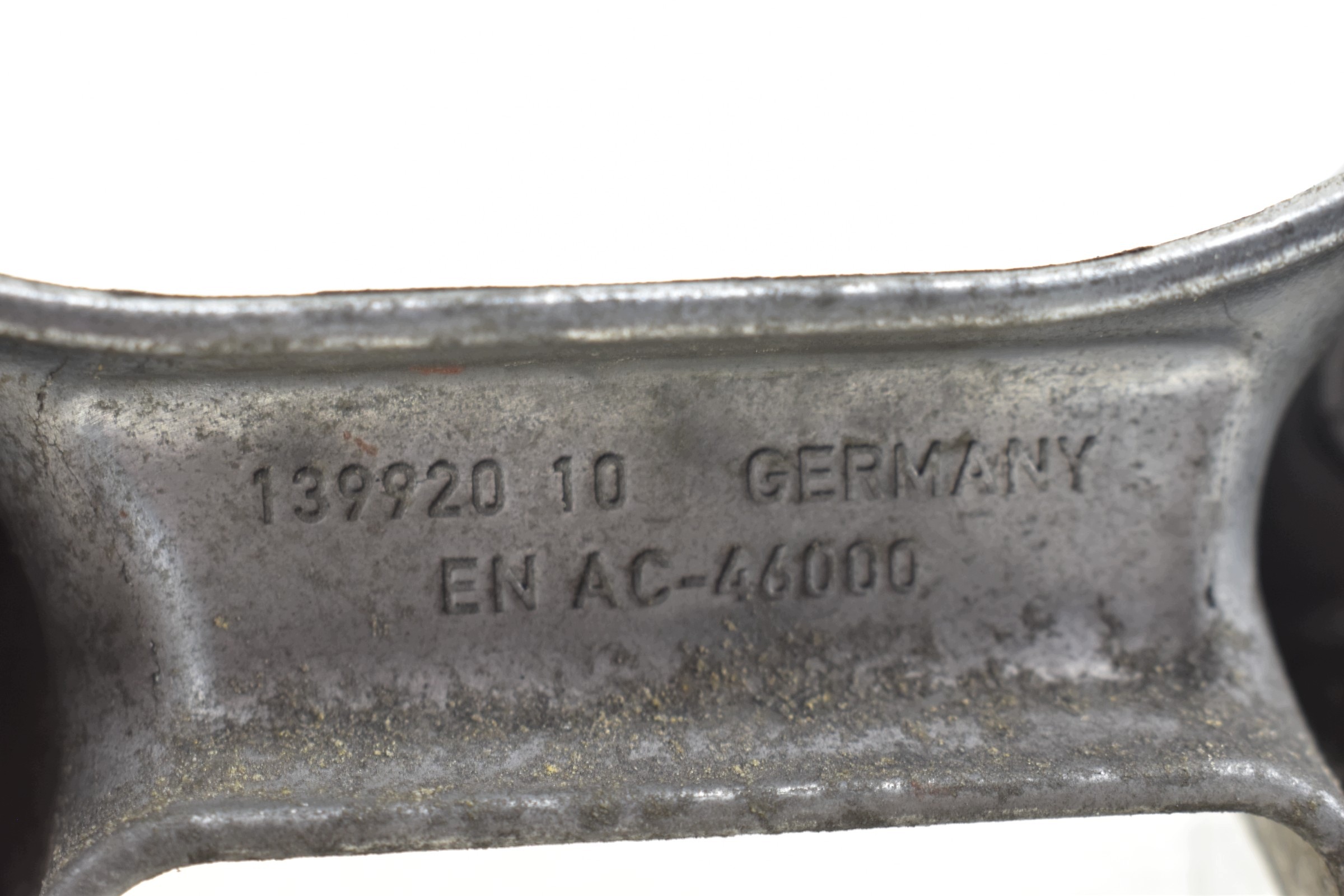 Getriebehalter getriebe BMW E91 E90 E92 E81 E87 E84 N47 M47 2.0 N47 6760303