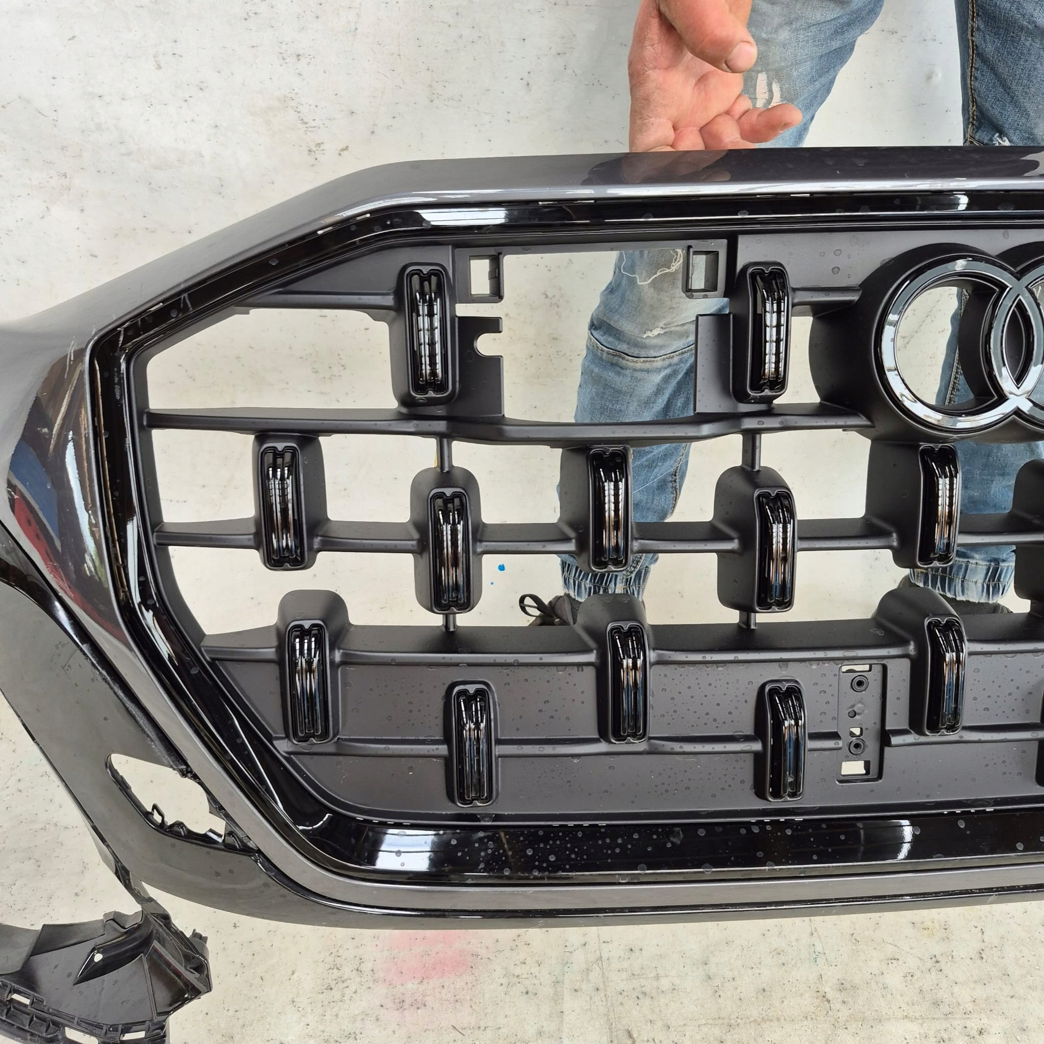 AUDI Q8 4M S-LINE LIFT 24- bumper front front SPR PDC