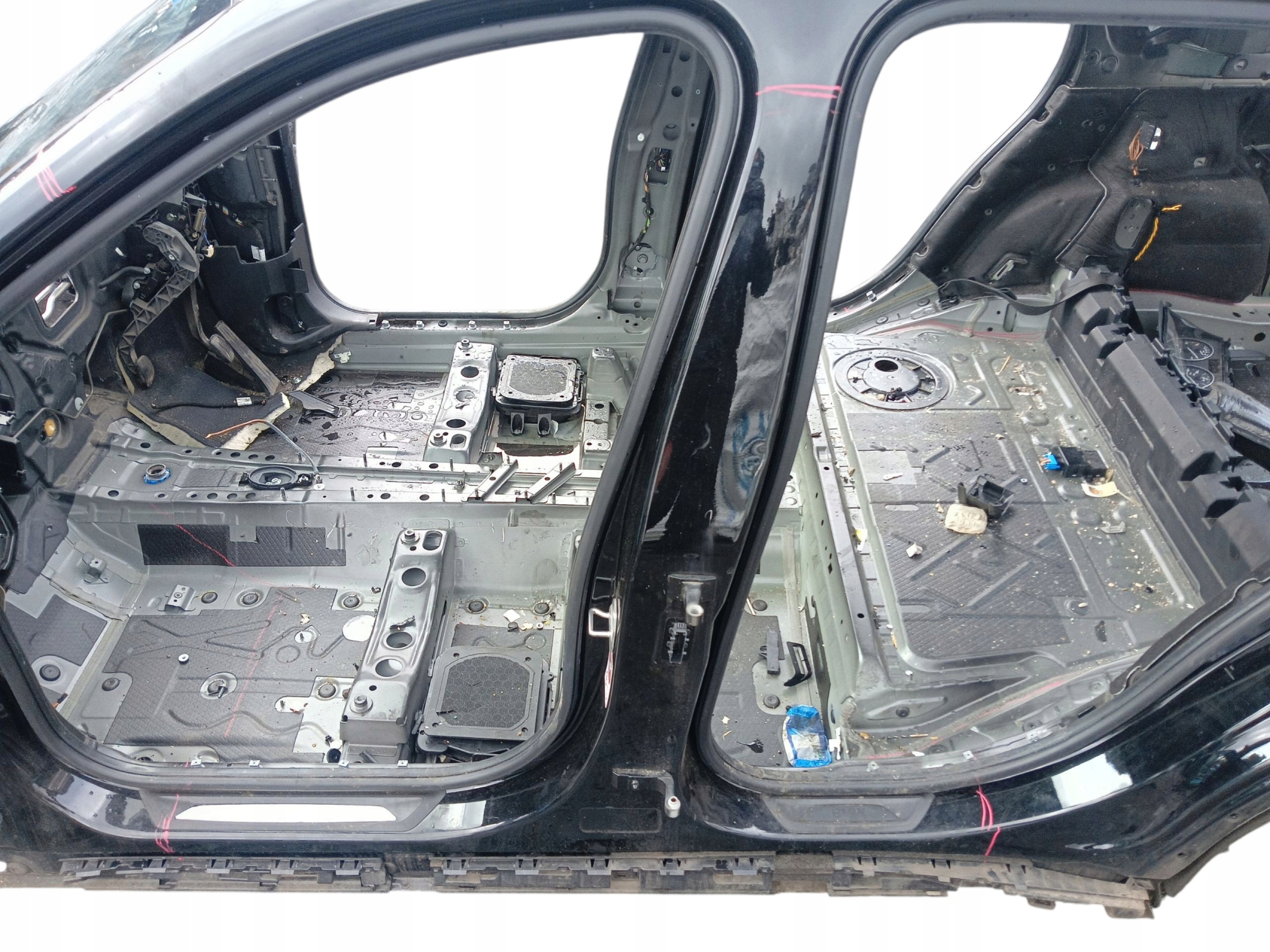 threshold left pillar central BMW X1 F48 (2015-2019) LAK. SCHWARZ II (668)