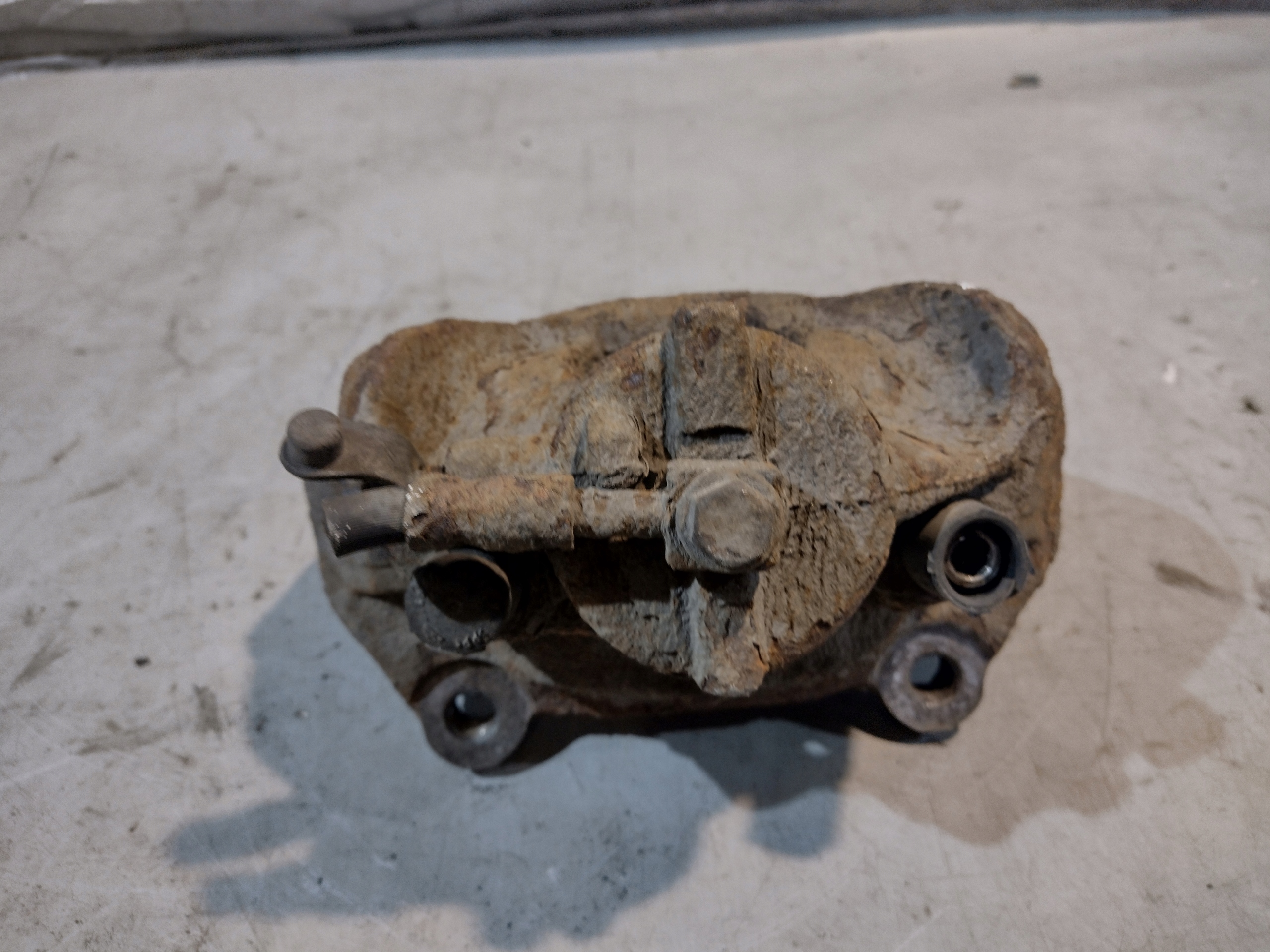 caliper brake left front Opel Vectra C kombi 2,0T