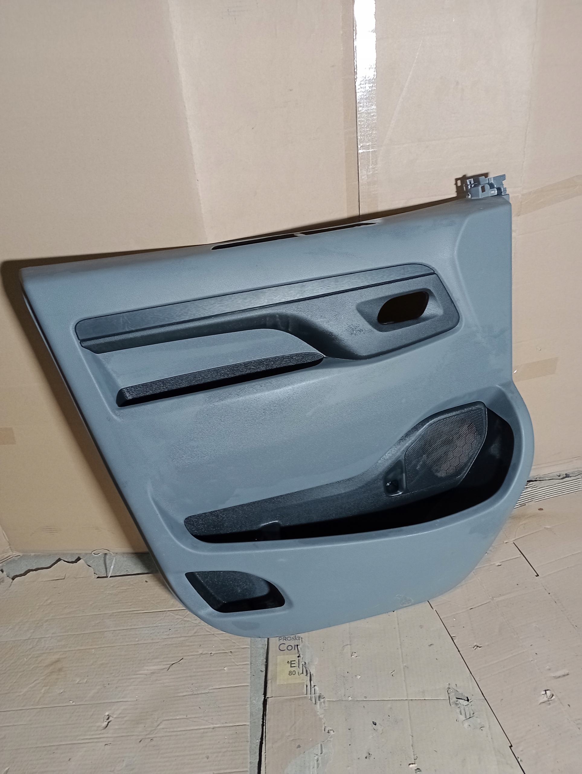 PROACE EXPERT Boczek Tapicerka drzwi LEWYCH przód