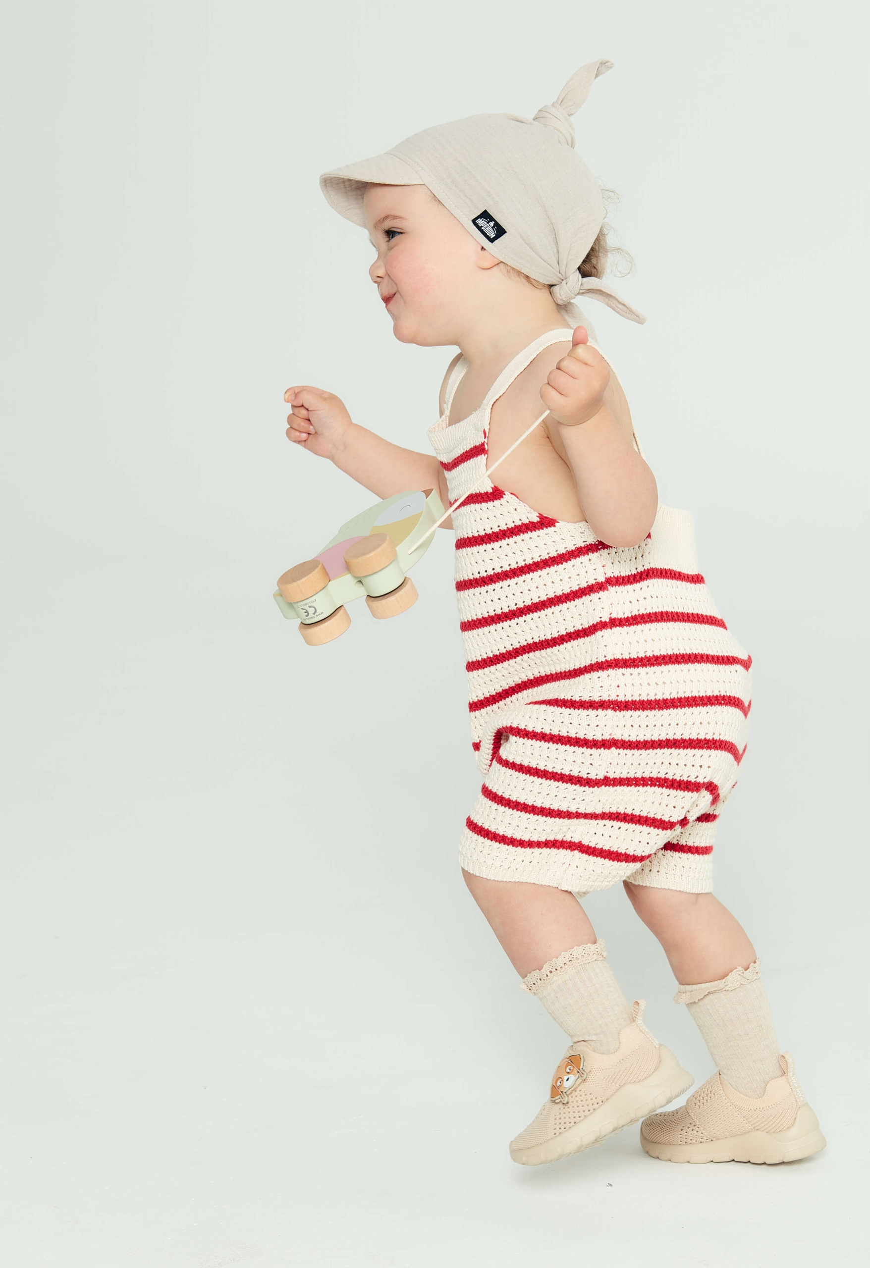 Chustka z daszkiem muślinowa Taupe Rozmiar 40-52 cm