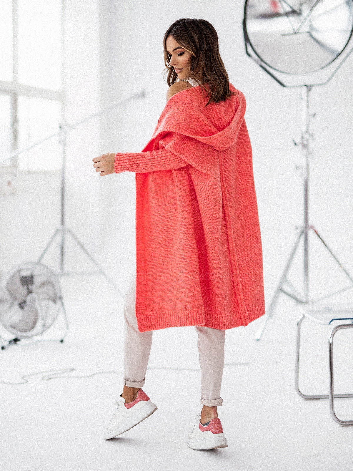 KARDIGAN Z KAPTUREM ALICE CORAL Materiał dominujący akryl