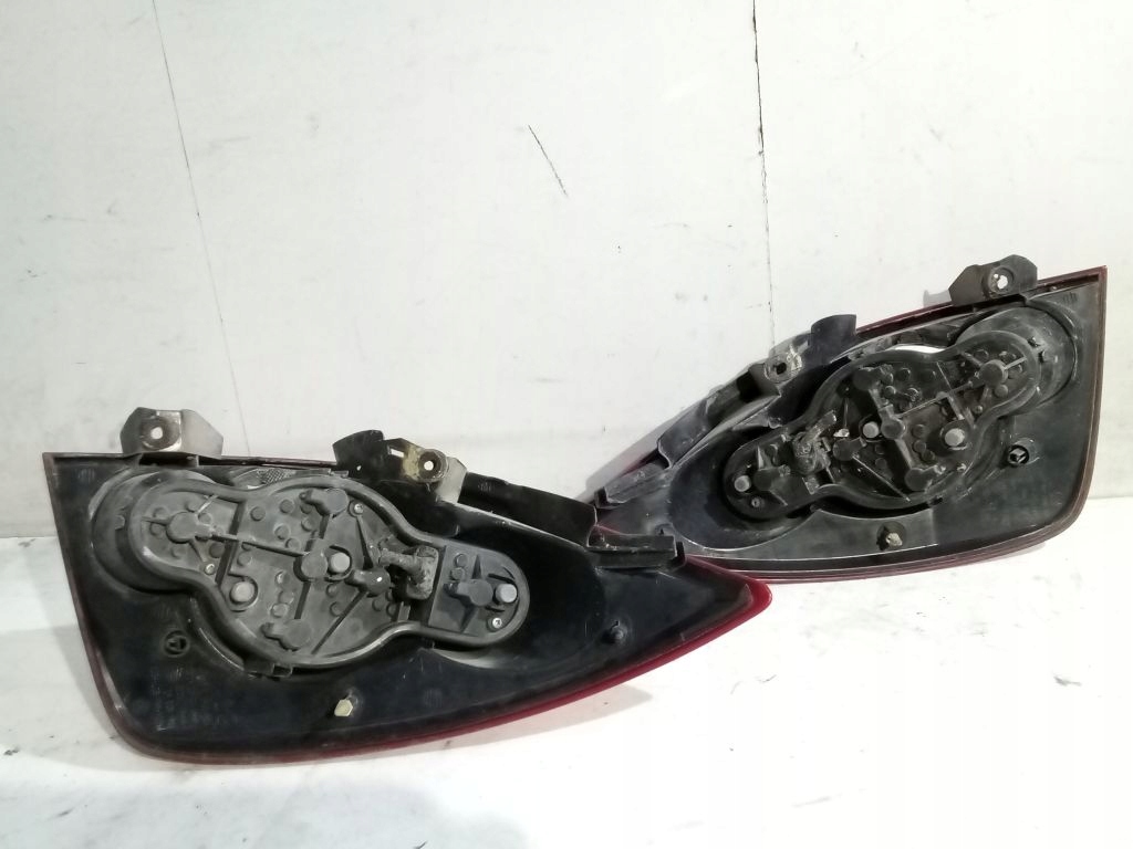 Nissan Primera P12 HB lights rear part right and left