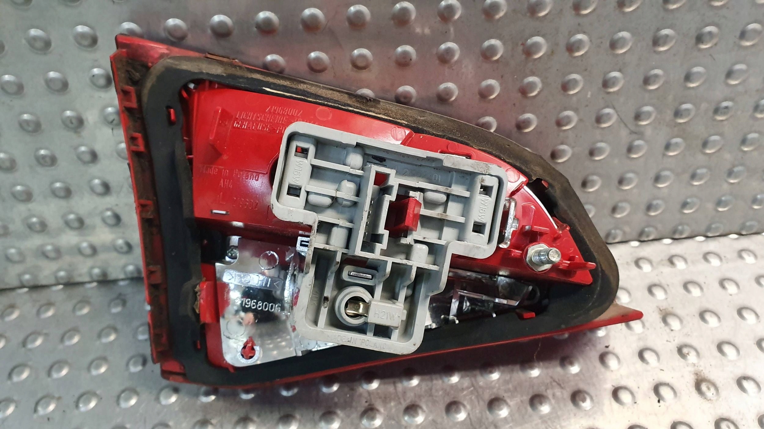 light rear part right to the bonnet AUDI A4 B8 KOMBI 08