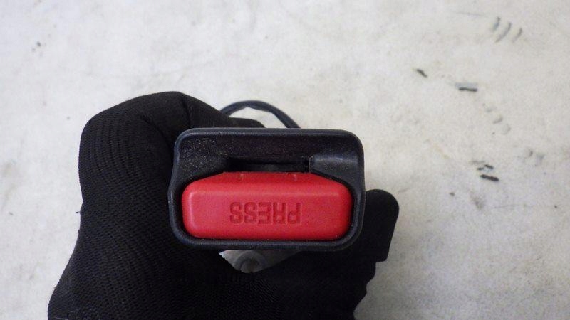 ремень безопасности зад SWIFT VI MK8