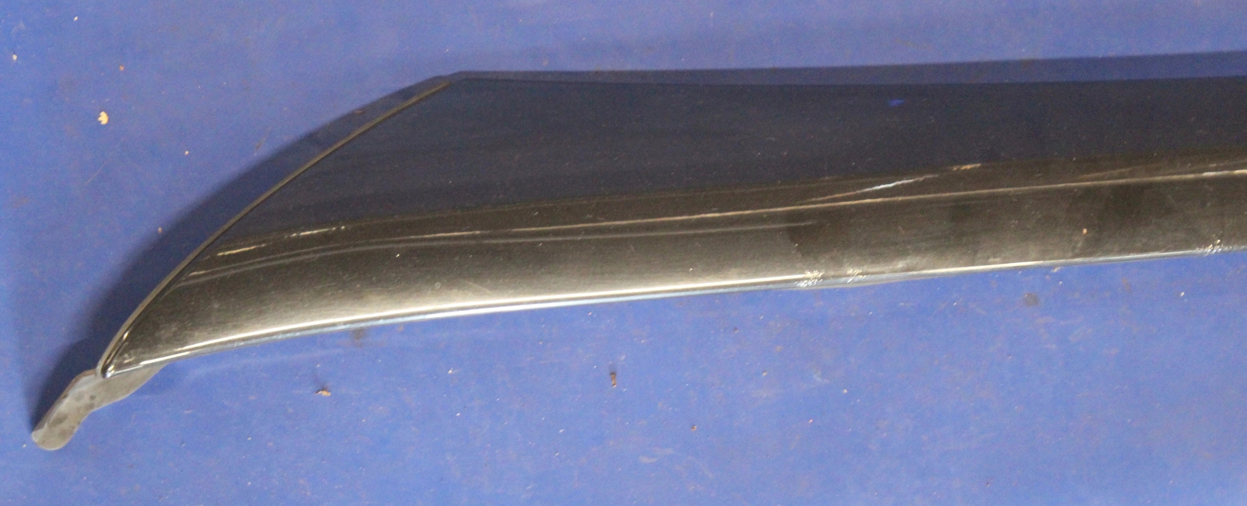 OSŁONA SŁUPKA PRZÓD PRAWA MERCEDES SL R230 197 A2306900439