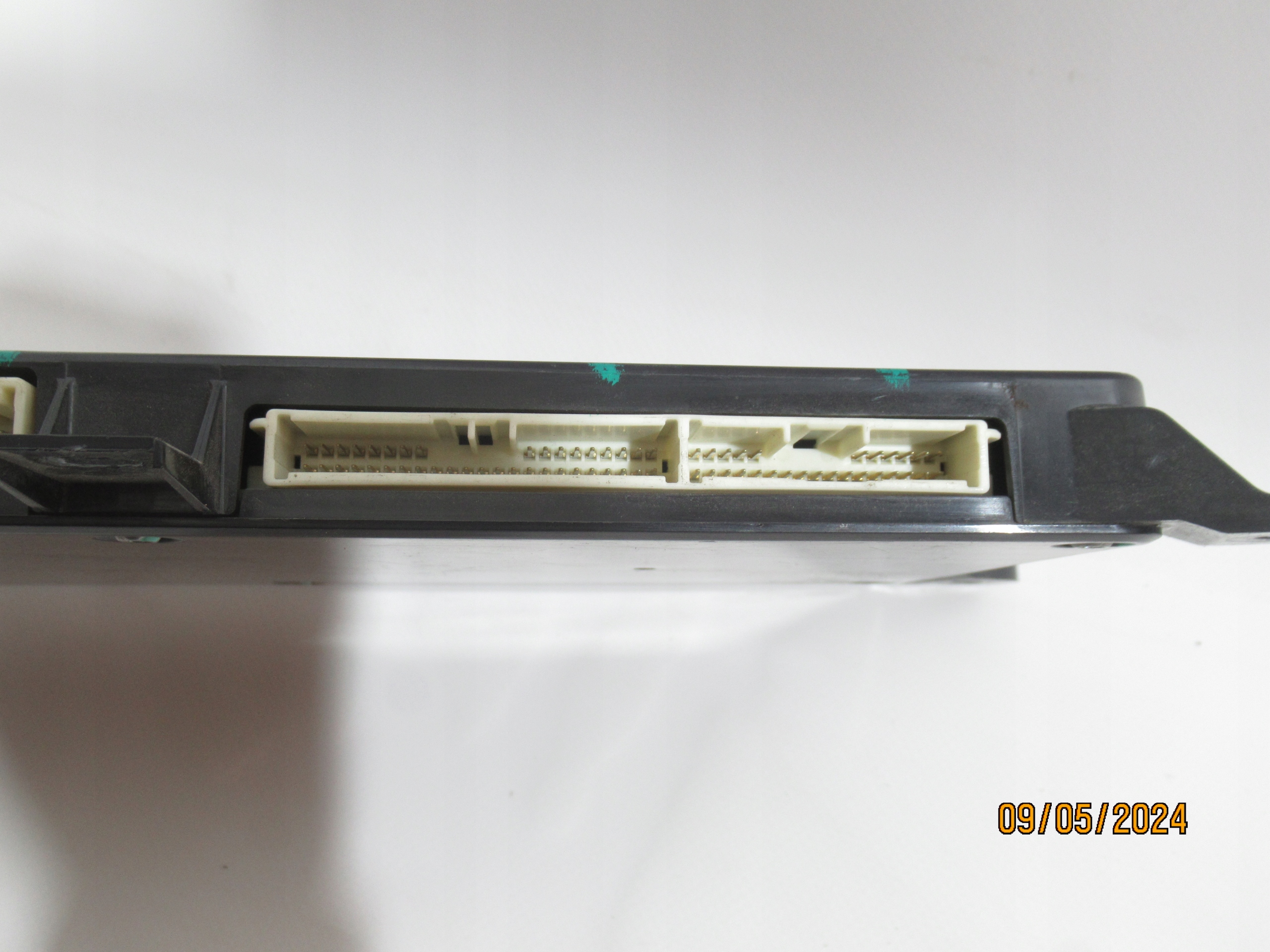 STEROWNIK DRZWI LEWE TYŁ TESLA X 1043900-10-D Producent części Tesla