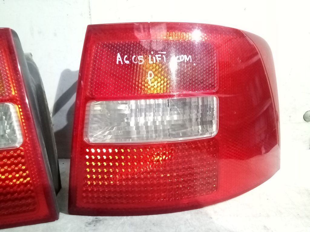 Audi A6 C5 lift kombi lights rear part rear. right and left