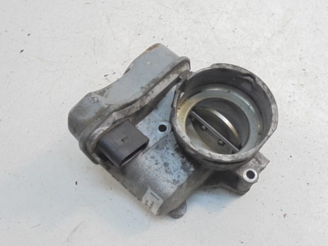 VW AUDI 2.0TDI PRZEPUSTNICA 03G128063R