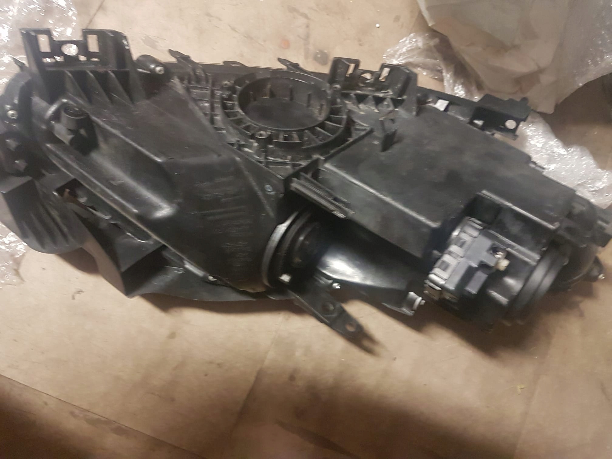 MAZDA CX-7 LAMPA LEWA SCHEINWERFER BEIFAHRERSEITE 10041027 EH1151040 Numer katalogowy producenta EH1151040