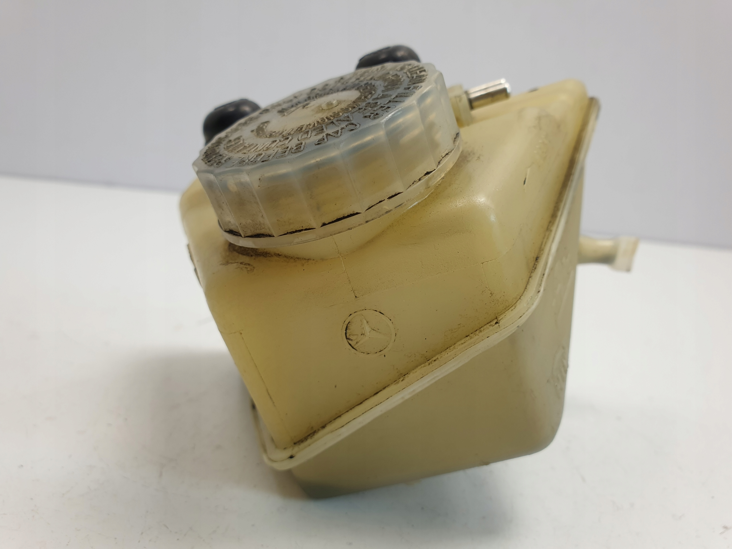 Mercedes W126 SEC 5 6 V8 ZBIORNICZEK PLYNU Car type Passenger cars