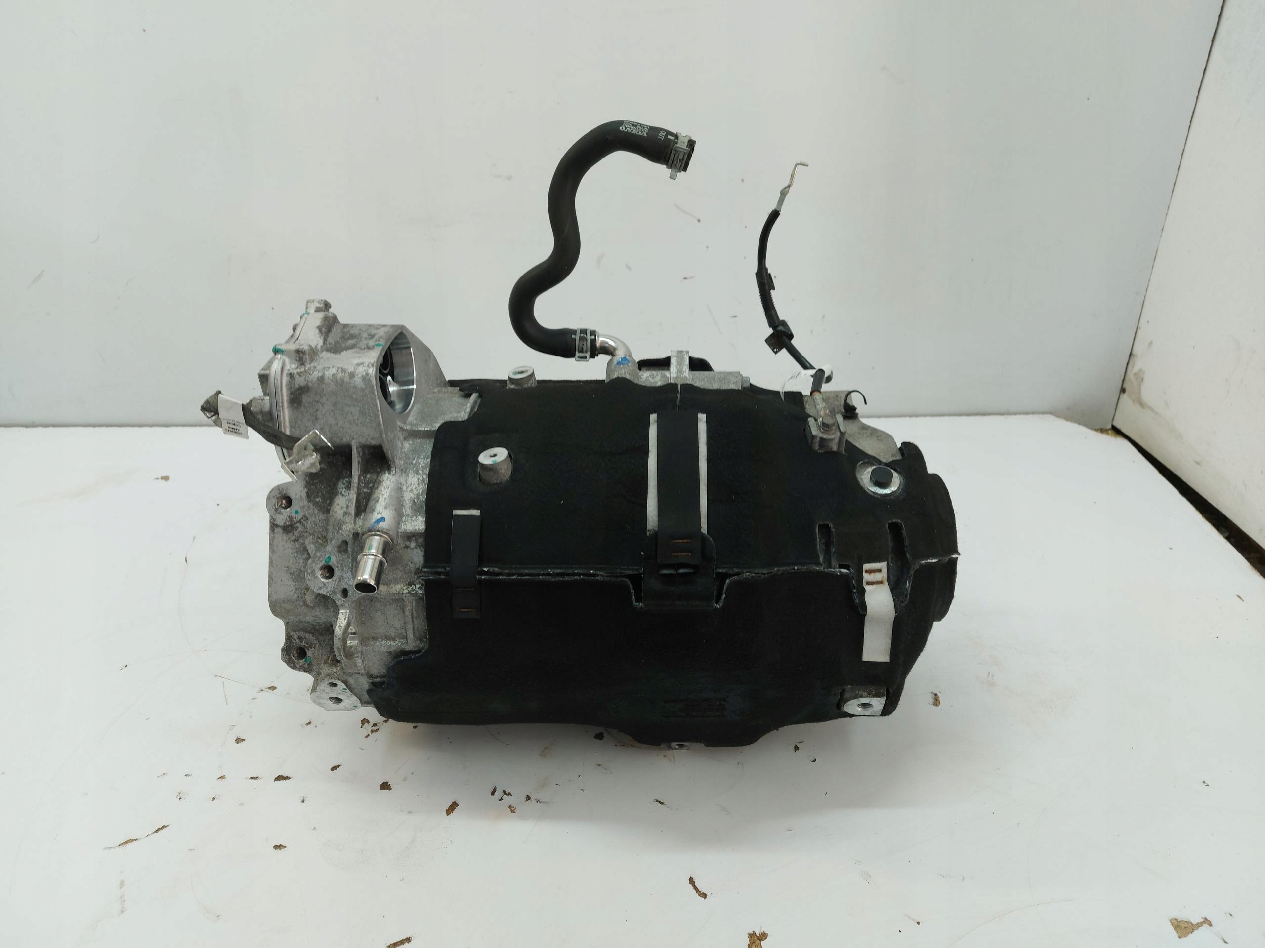 VOLVO XC40 LIFT engine electrical rear part 32362607