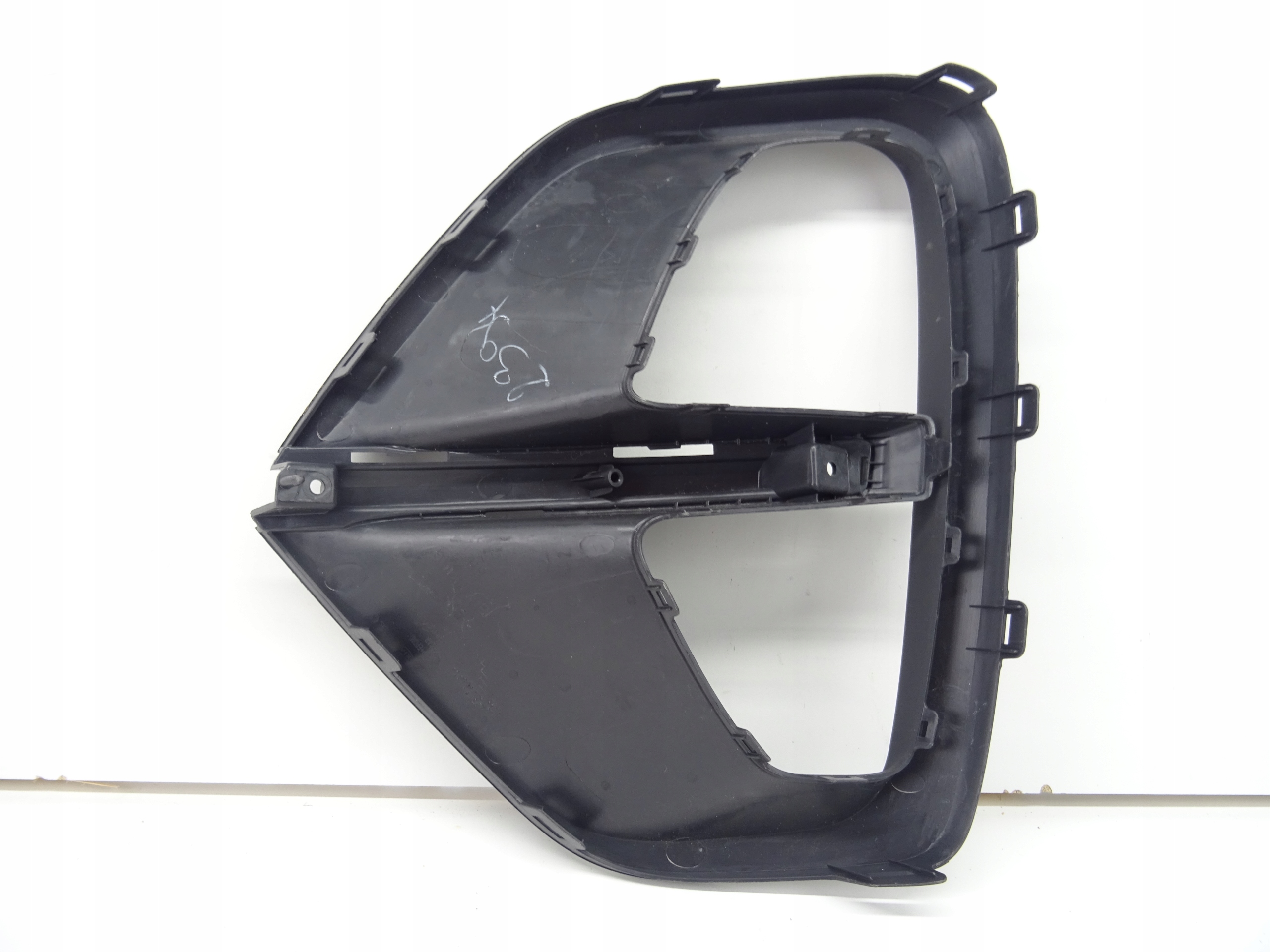 KIA SPORTAGE 4 LIFT grid right grille