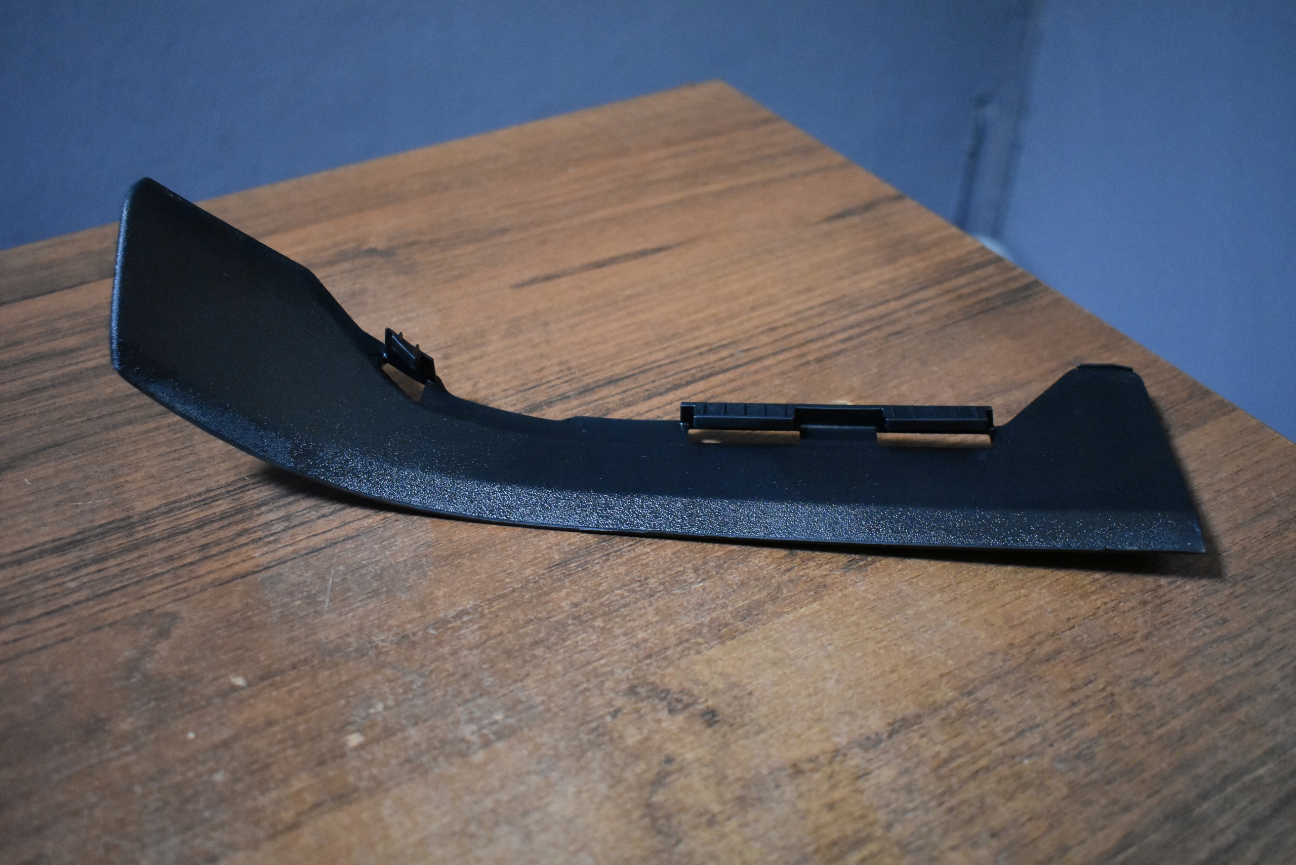IDEALNA cover side SLUPKA A left PORSCHE TAYCAN 1
