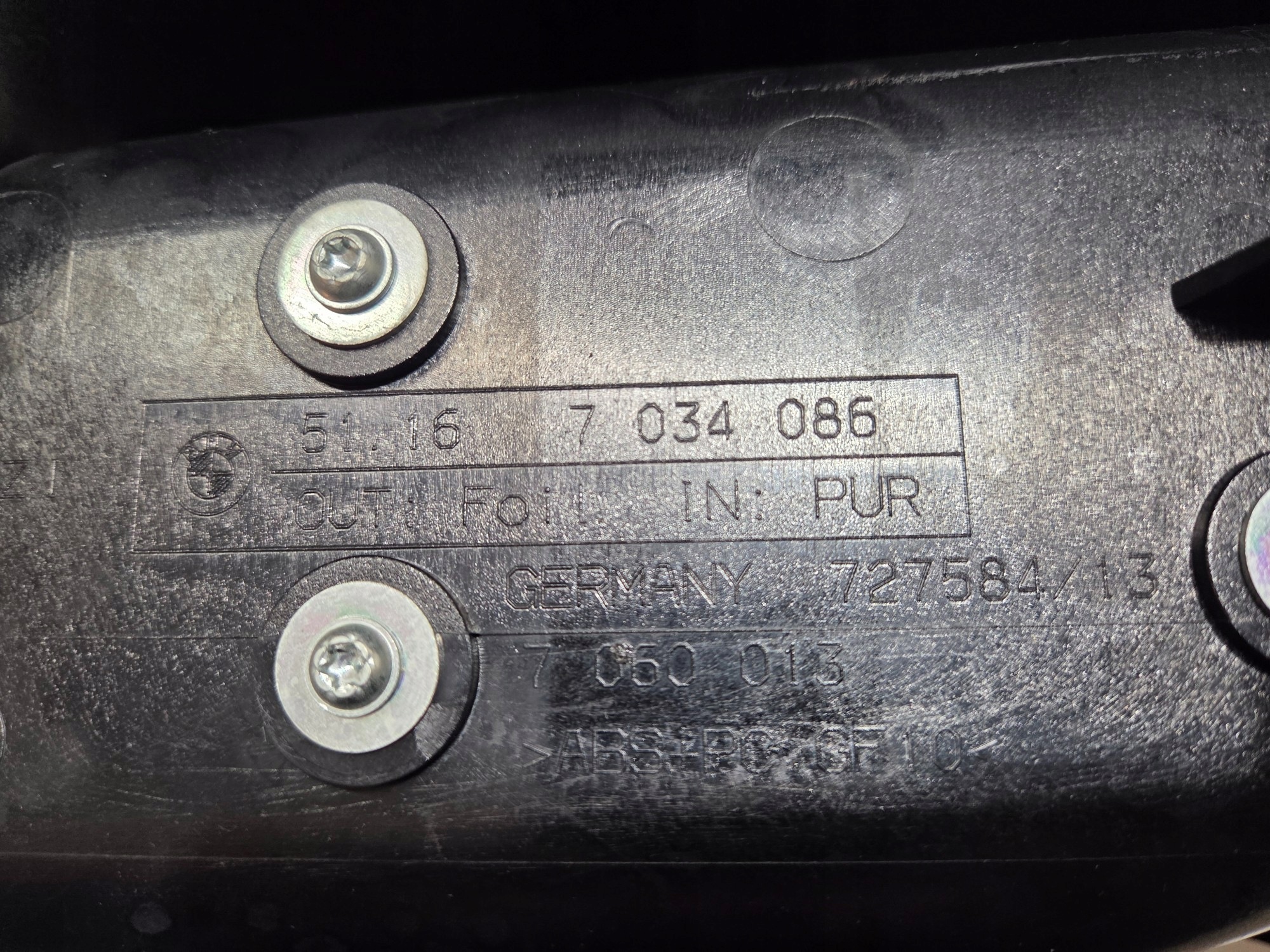 armlehne mitteltunnel mitte BMW E60 E61 OE 7034086 (0001250)