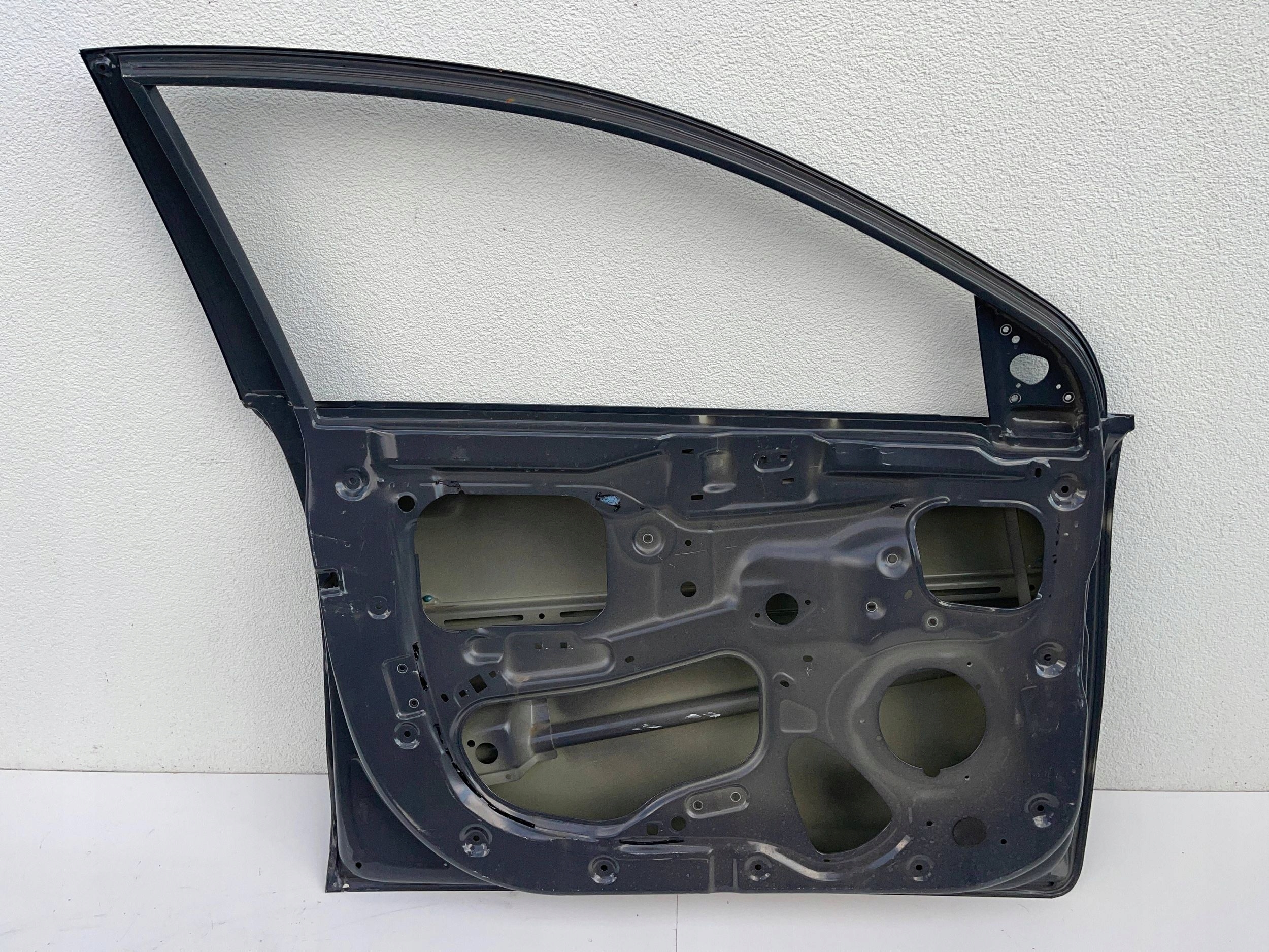 door front front left KIA Stonic 17- YB CUV