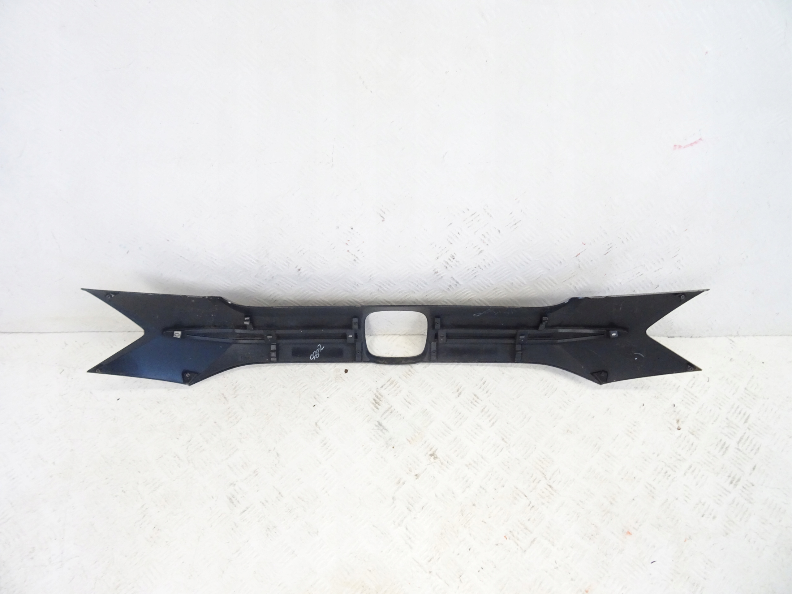 HONDA HRV HR-V grill grille of a bumper front front