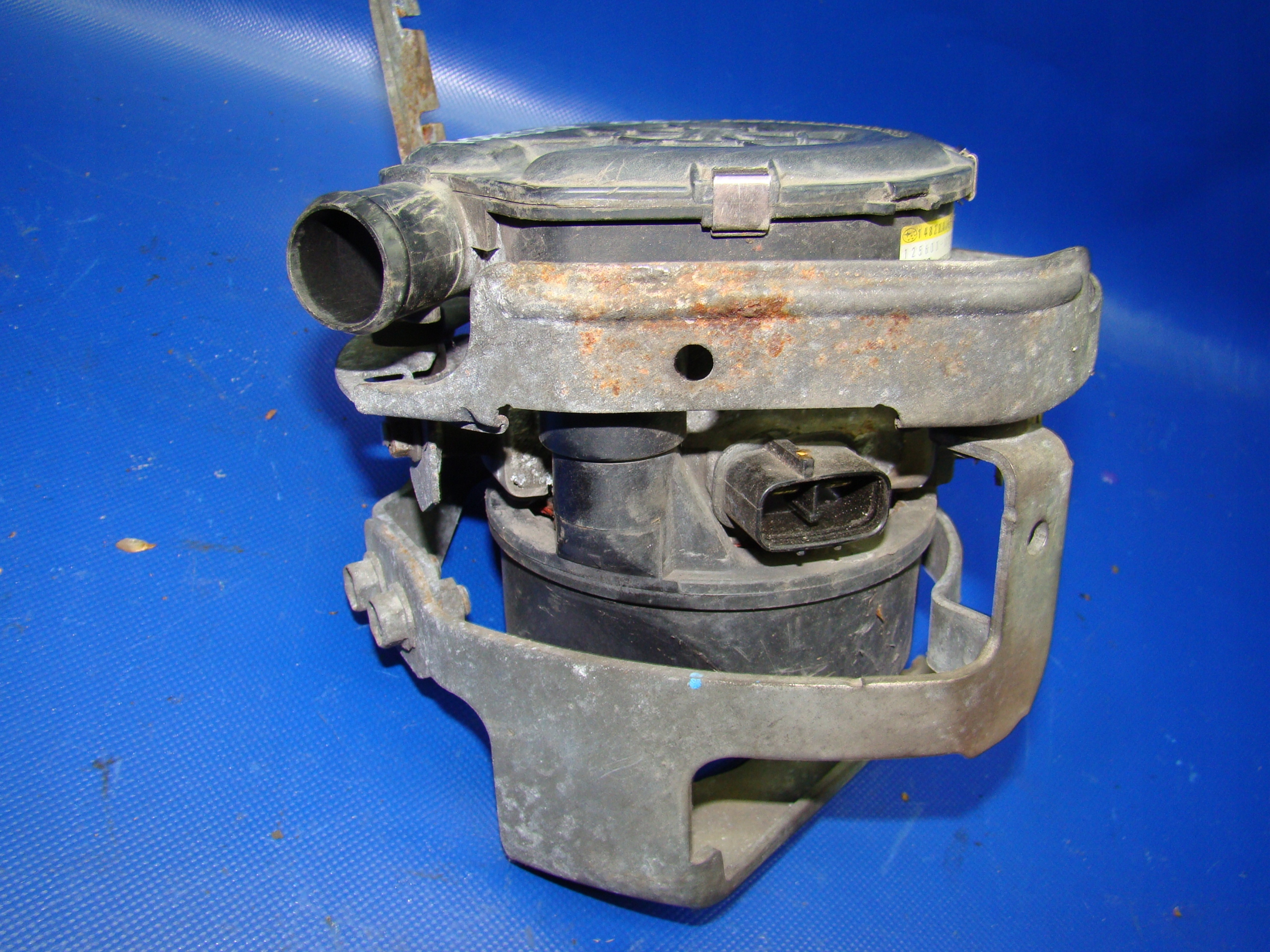 ВТОРИННИЙ ПОВІТРЯНИЙ НАСОС FORESTER II 14828AA060