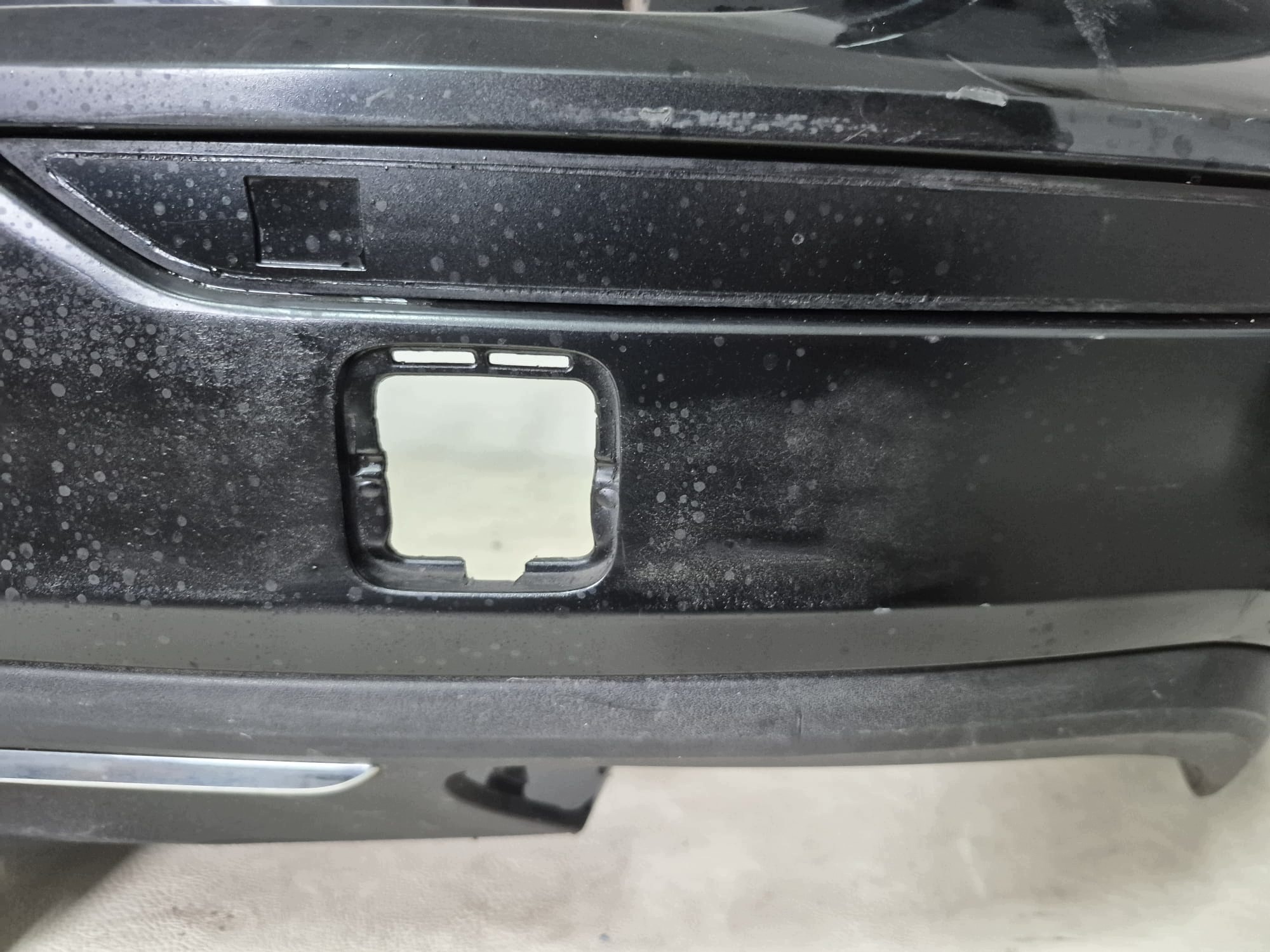 VOLVO V60 II 2 18- bumper rear part rear PDC 31455660