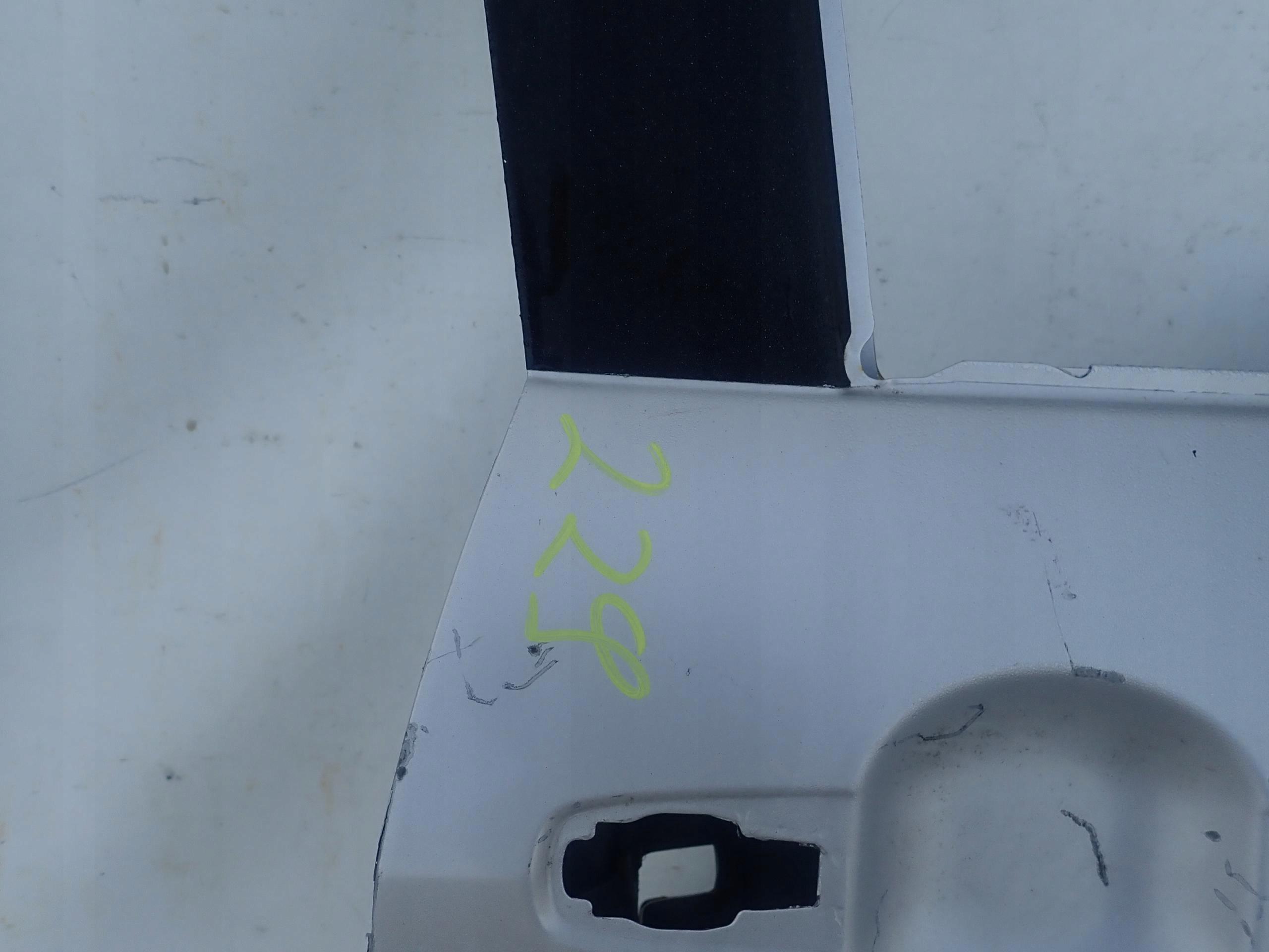 SUZUKI SWIFT IV 4 3D 10-16 door front right