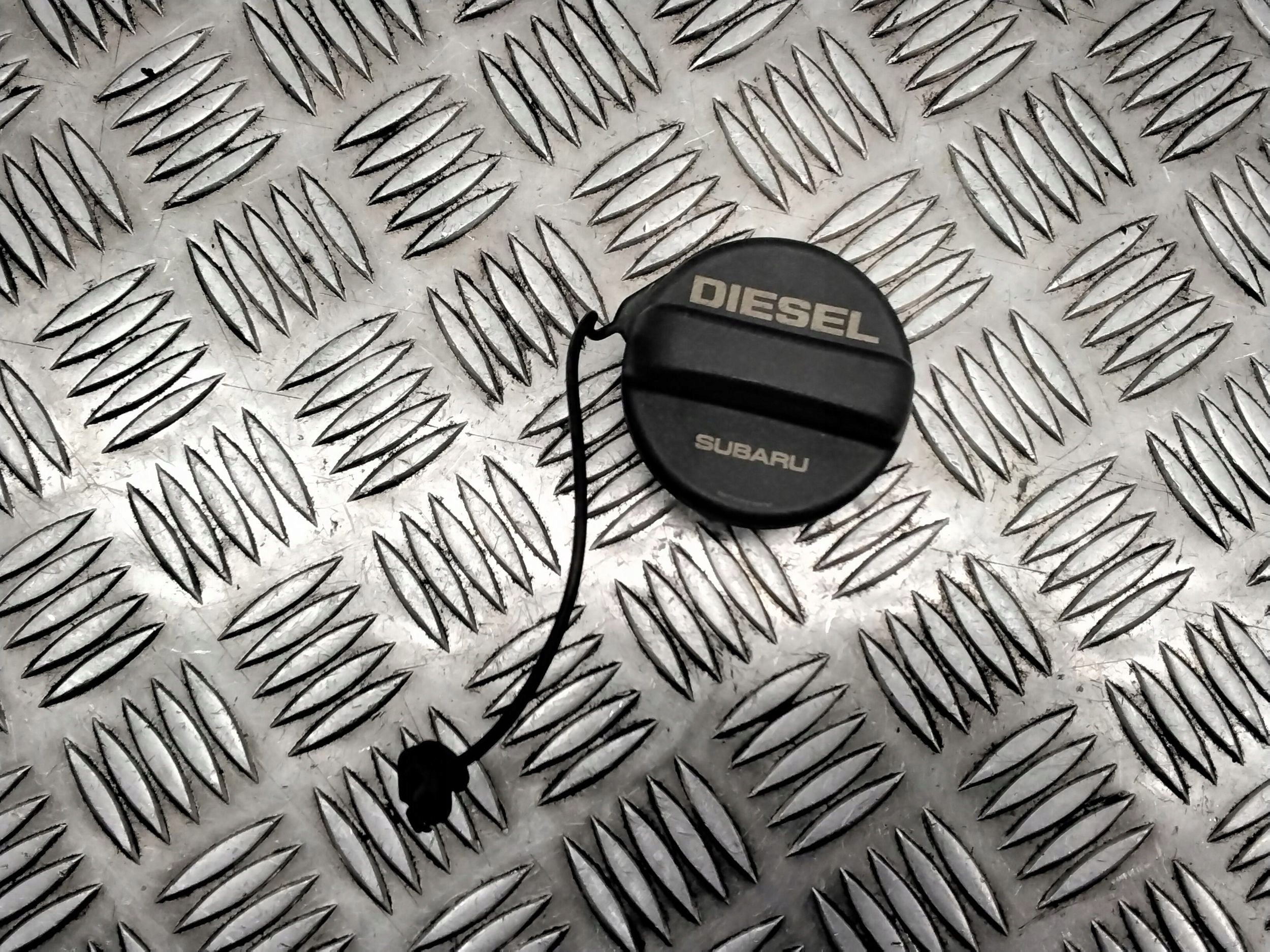 Subaru Legacy 2010 Korek wlewu paliwa