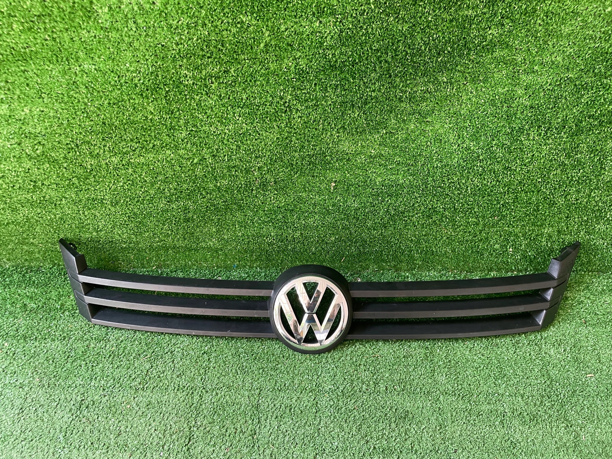 VW TOURAN II grille radiator grill front 1T0853601E