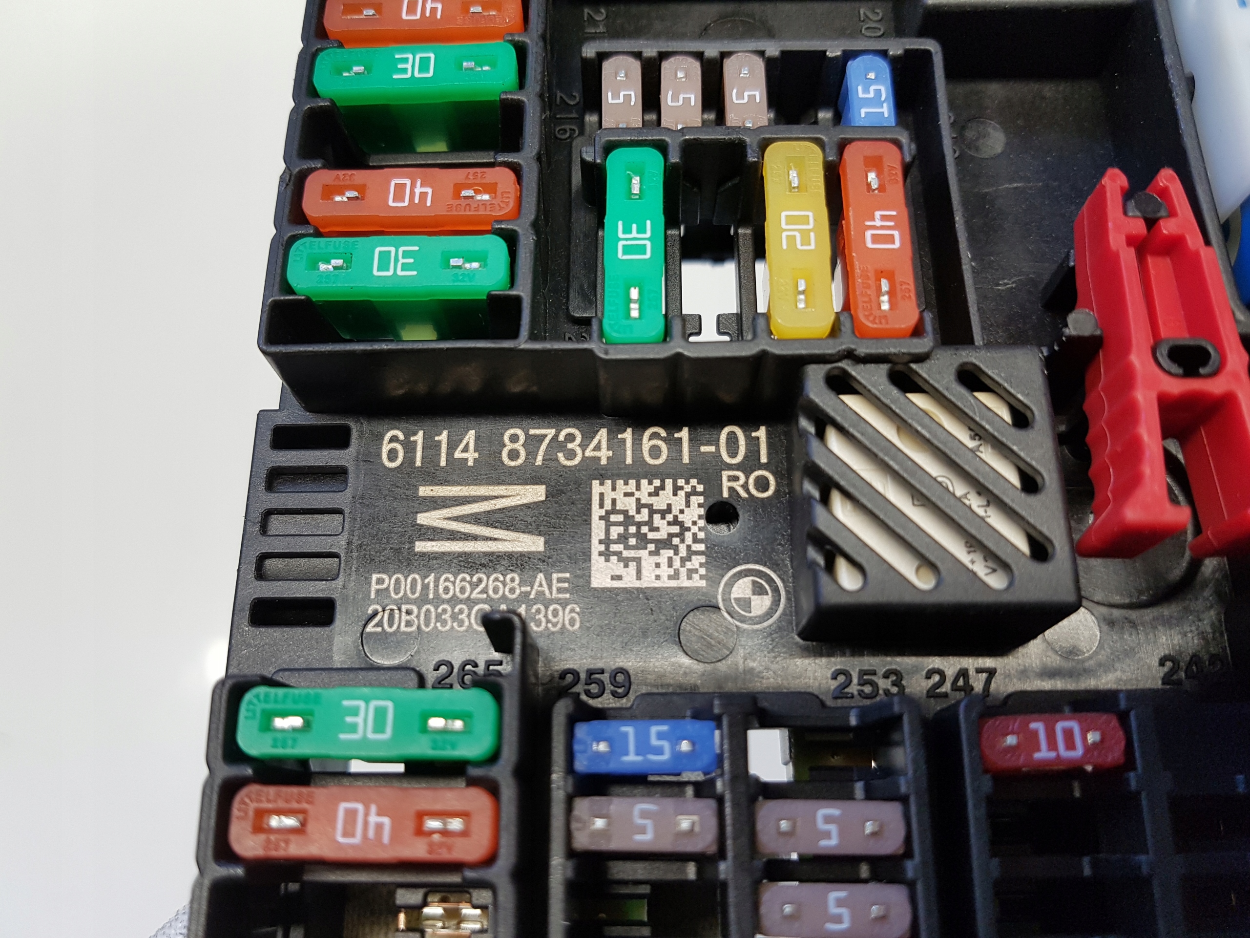 BMW G20 330e Module fusibles 8734161